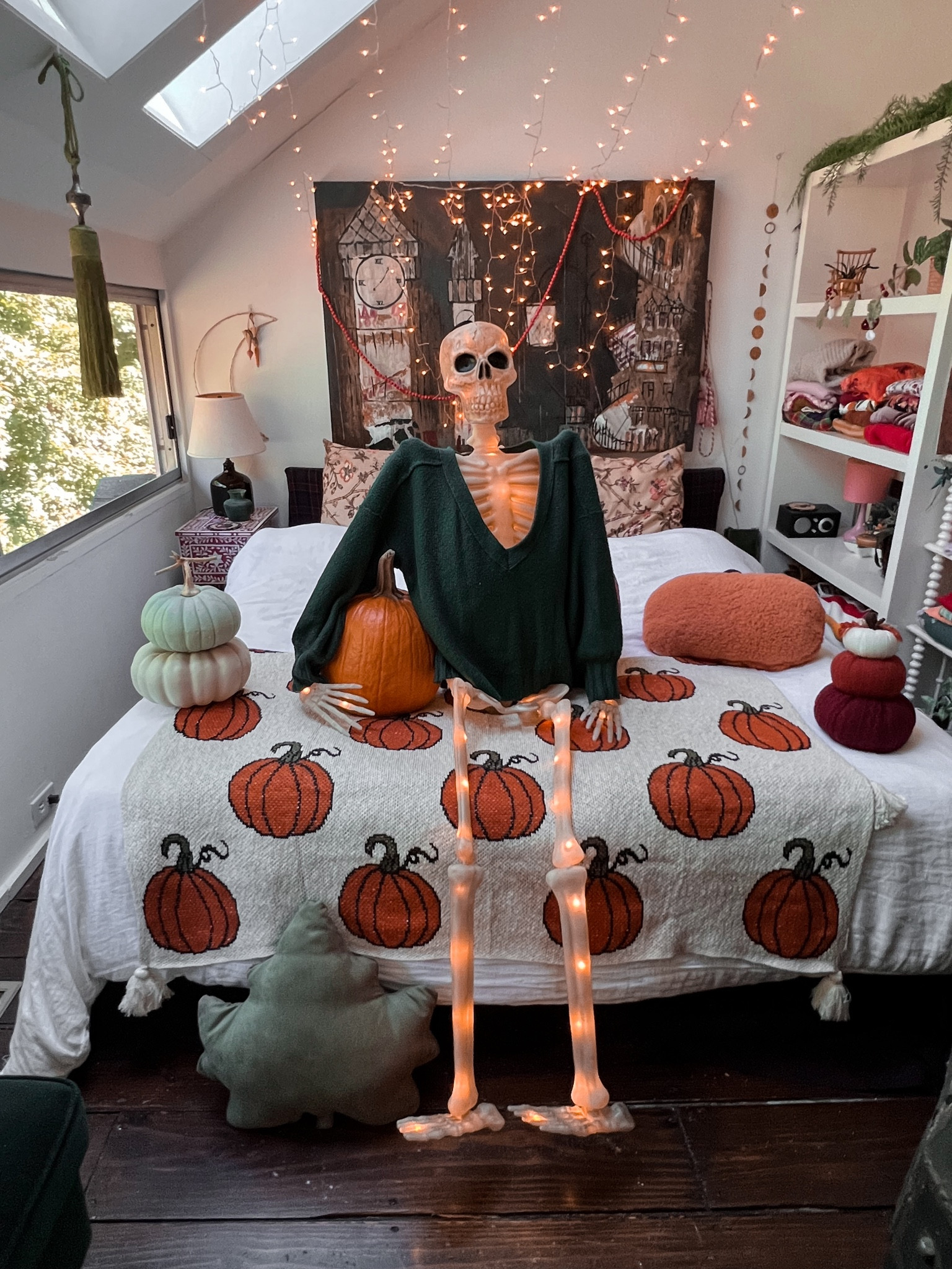 Glow in the dark skeleton ✨