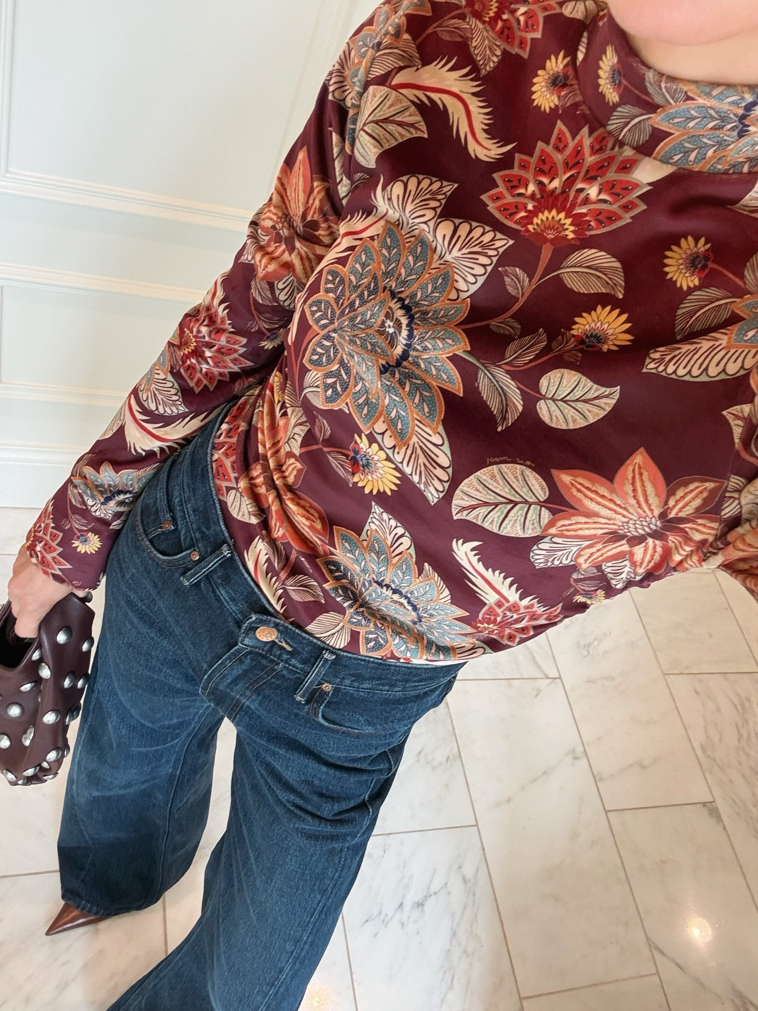 Fall date night outfit 🤎 I found these jeans in stock at @Anthropologie! They won’t last long so make sure to grab them now. I’m 5’7 wearing size 24, they run big so size down

#LTKootd #LTKSeasonal