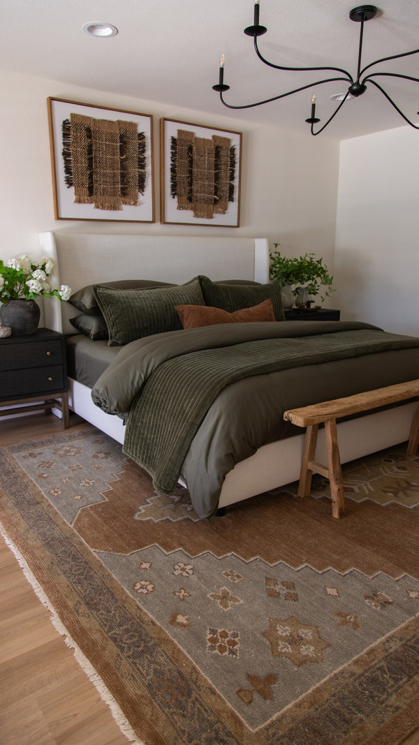 If you love a moody, tonal bedding look, this combination is SO good!