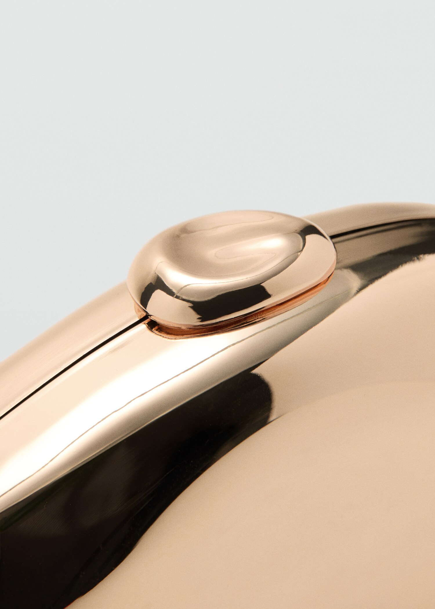 Oval clutch bag | Mango (US/MX/AU)