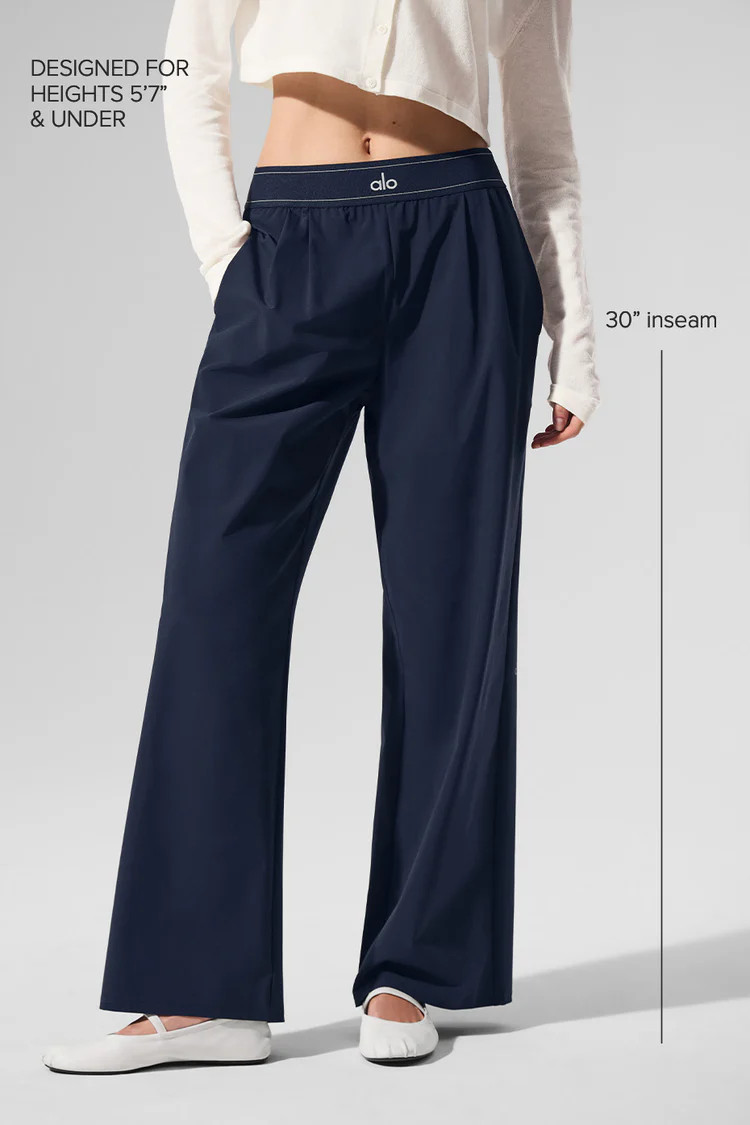 Suit Up Trouser (Regular) - Navy | Alo Yoga (US)