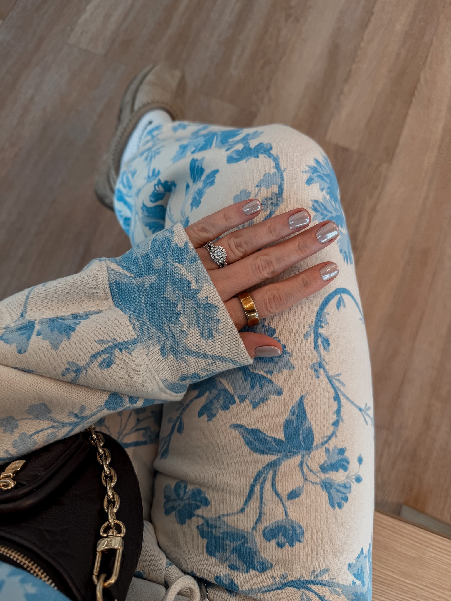 did some glazed donut chrome for the holidays and im kind of obsessed with this set from AF and it’s ON SALE ‼️ 

#LTKgrwm #LTKHoliday #LTKSaleAlert