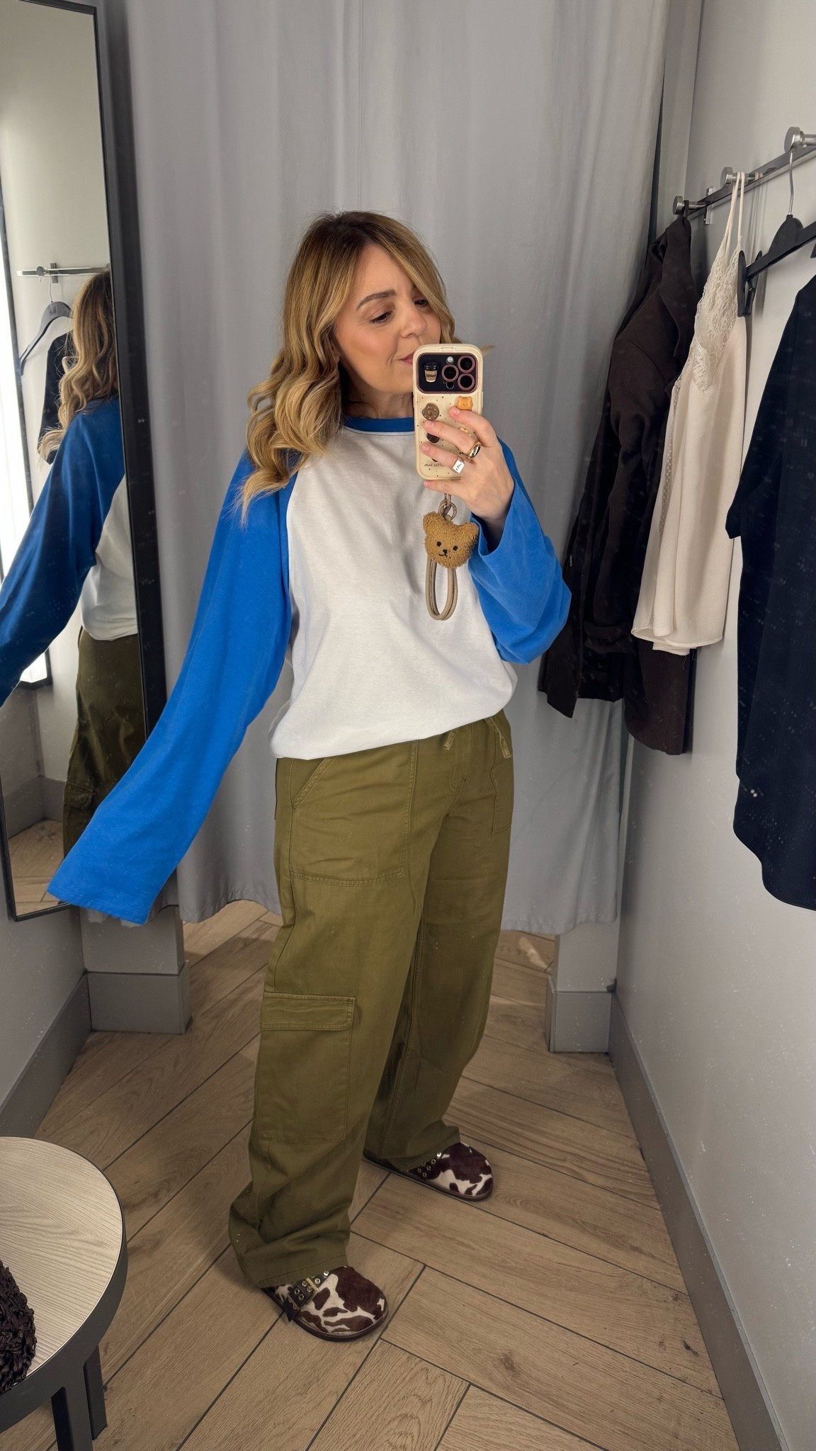 Sporty casual look for autumn days
Cargo pants, baseball tee, baseball shirt, raglan shirt, H&M

#LTKitalia #LTKautumn #LTKeurope
