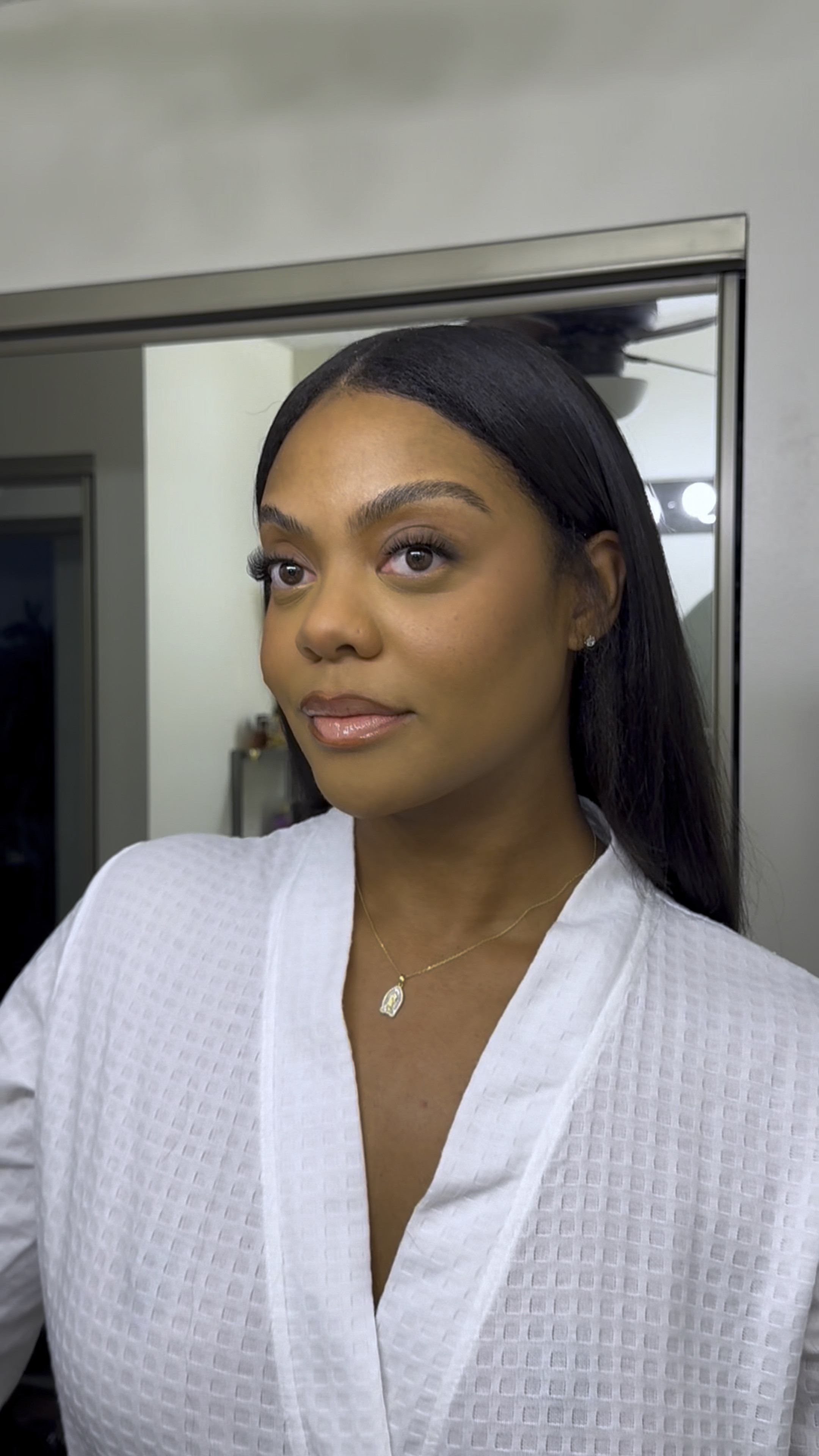 Soft matte makeup ☁️🤍

#LTKVideo #LTKbeauty