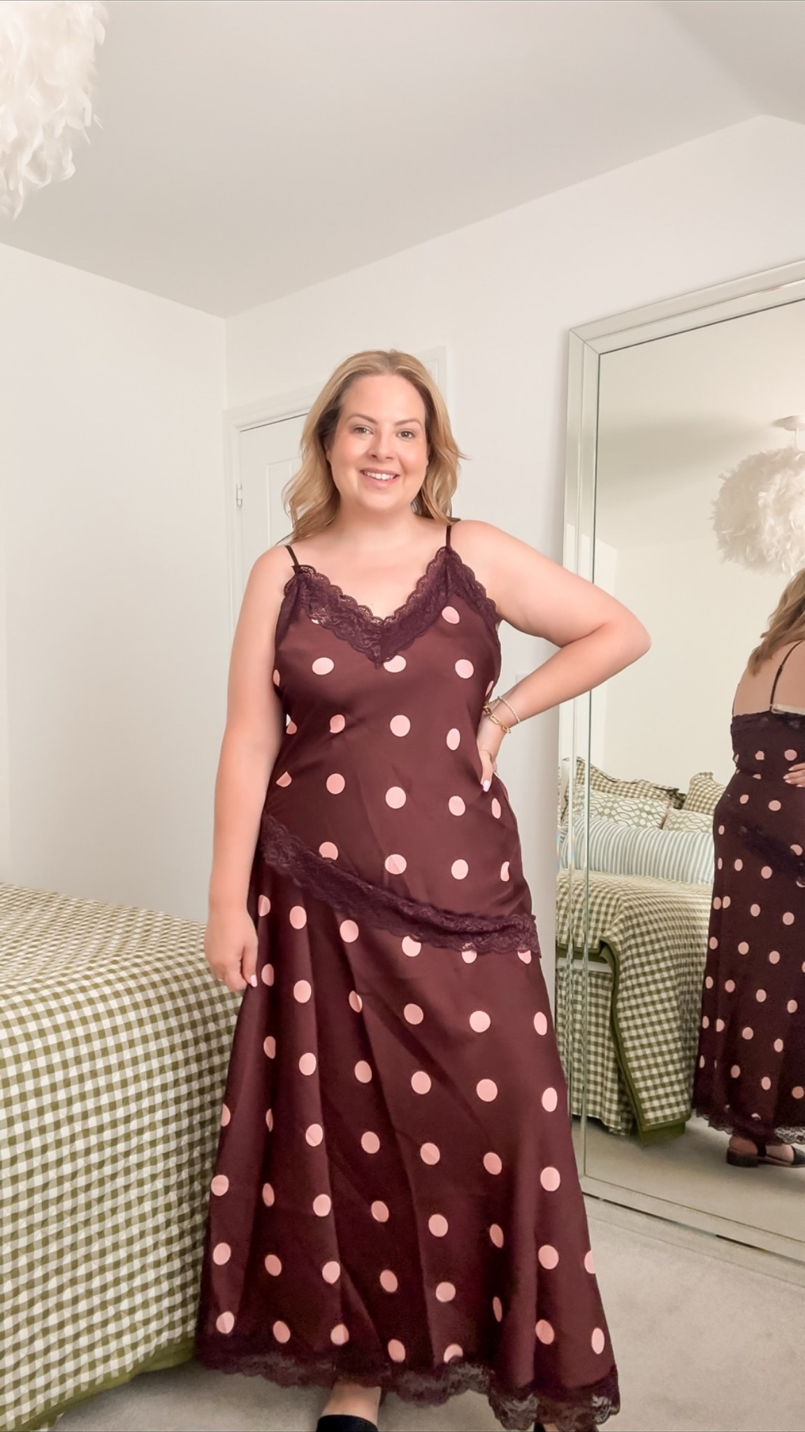 Burgundy and pink polka dot top and skirt 

I’m wearing a size 16 in both

#LTKmidsize #LTKsummer
