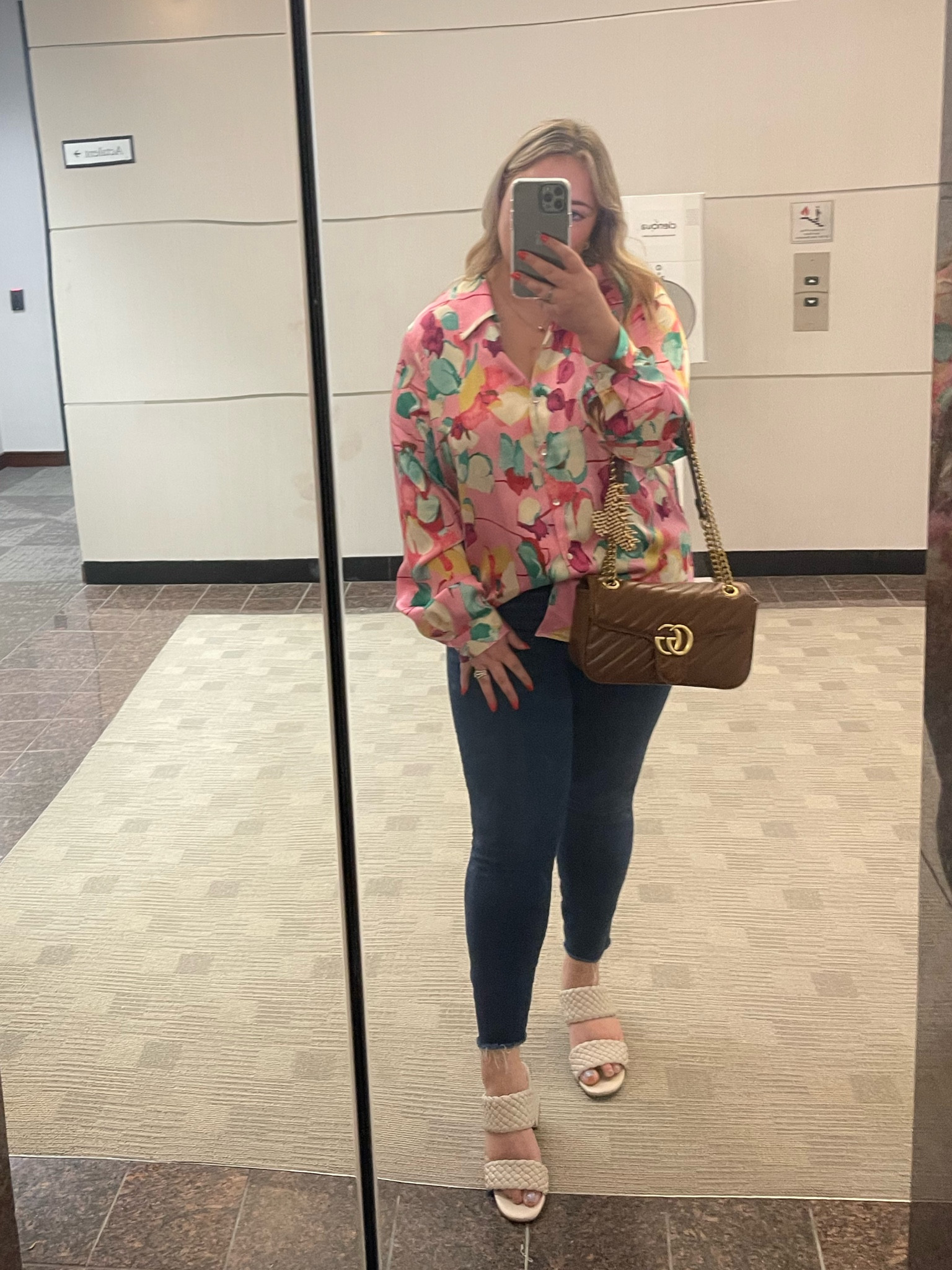 One last summer work fit! Shirt is Zara and can’t link, so i add d similar options here! 

#LTKunder50 #LTKworkwear #LTKSeasonal