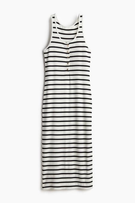 Casual black and white striped midi dress 

#LTKSeasonal #LTKstyletip #LTKfindsunder50