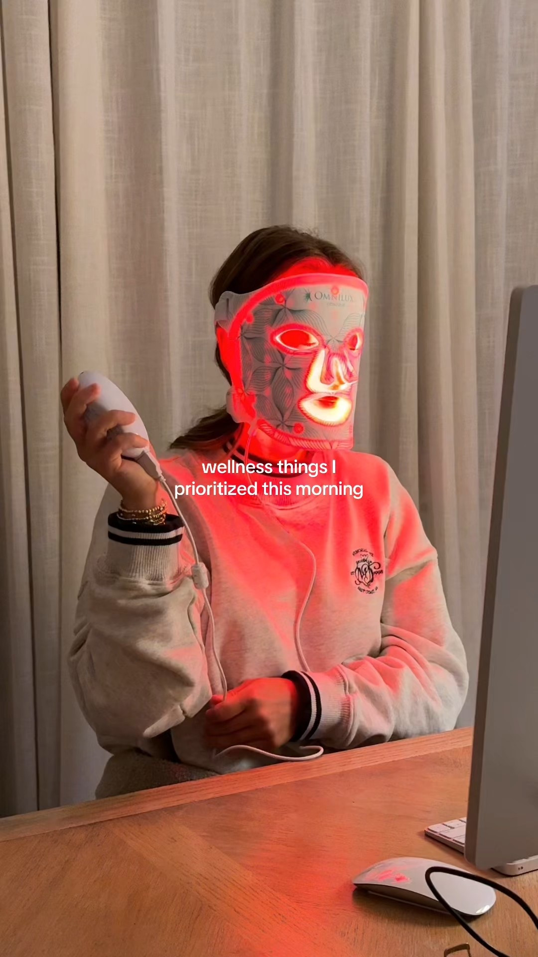 8/13/25 This morning’s wellness lineup 🌿 Linking my Omnilux red light mask, Garmin Venu 3S watch, Set Active workout set with my Nike sneakers, my Hatch alarm clock for a gentle wake-up, and my cozy Set Active loungewear set for slow moments after training. All of my wellness + comfort favorites in one place 🤍

