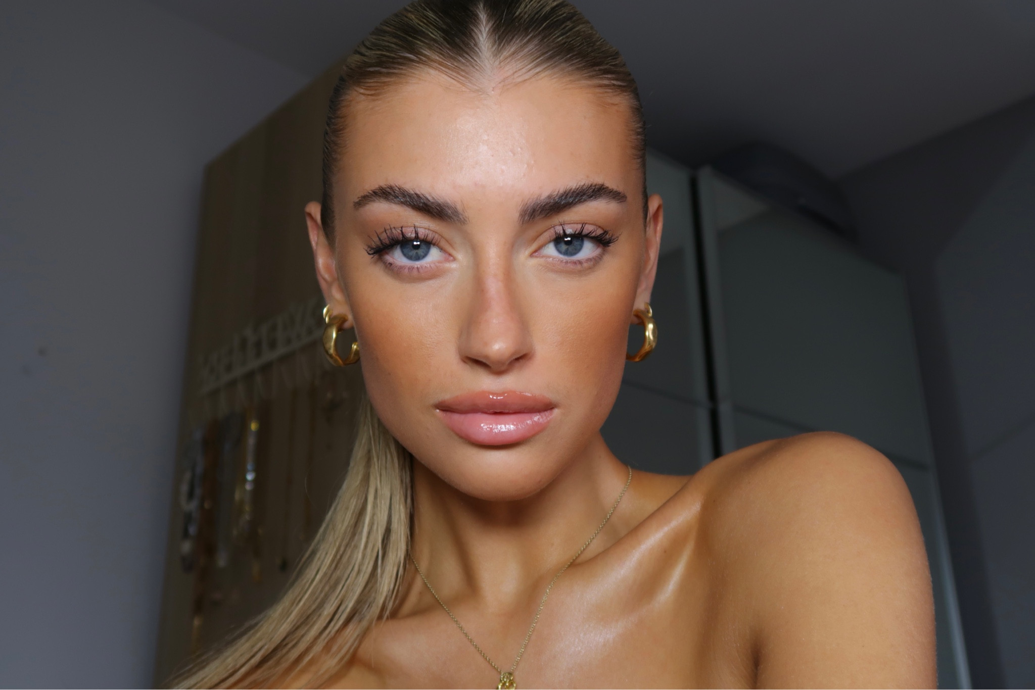 YouTube - updated makeup routine ! 