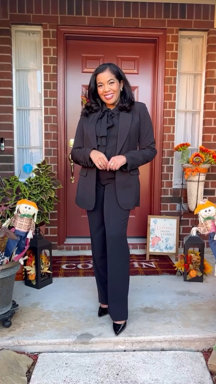 Literally my response when people ask if this suit is from Walmart. To date, this is the BEST Walmart workwear find ever. My jacket, top, and pants are all from Walmart and perfect for work. Wear them together or separately but run to get the suit before it sells out!
10/8

#LTKStyleTip #LTKFindsUnder50 #LTKVideo
