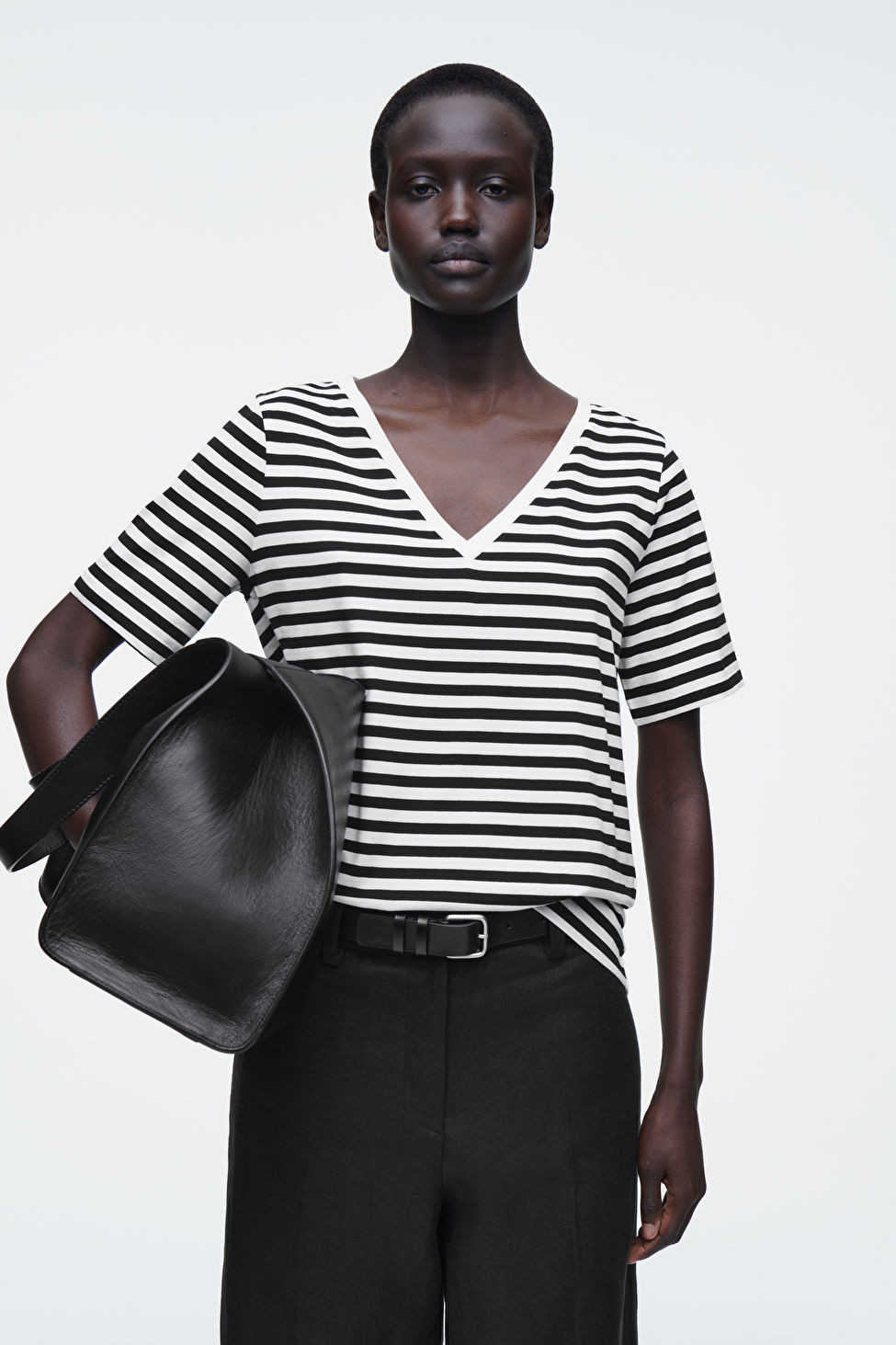 24/7 REGULAR V-NECK T-SHIRT | COS (US)