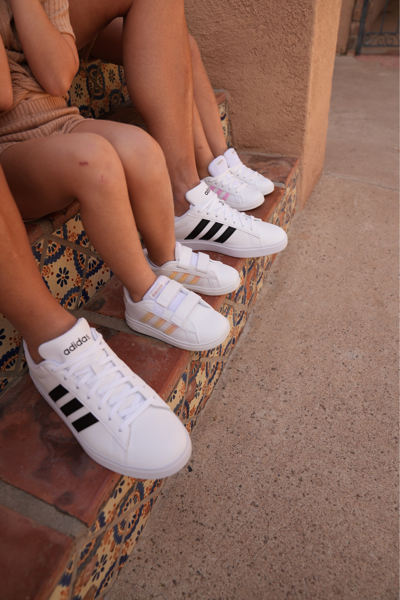 Adidas Grand Courts WHITE/BLACK On-feet