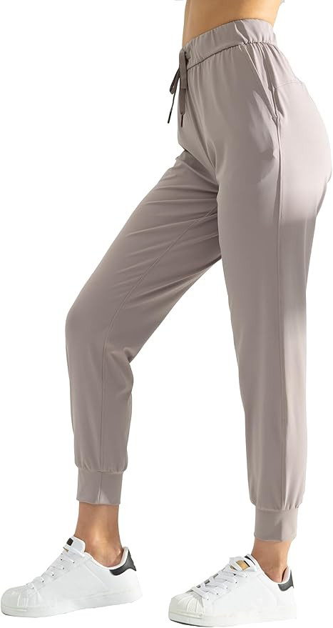 AJISAI Women's Joggers Pants with Pockets Drawstring Sweatpants for Running Workout Lounge Wear | Amazon (US)