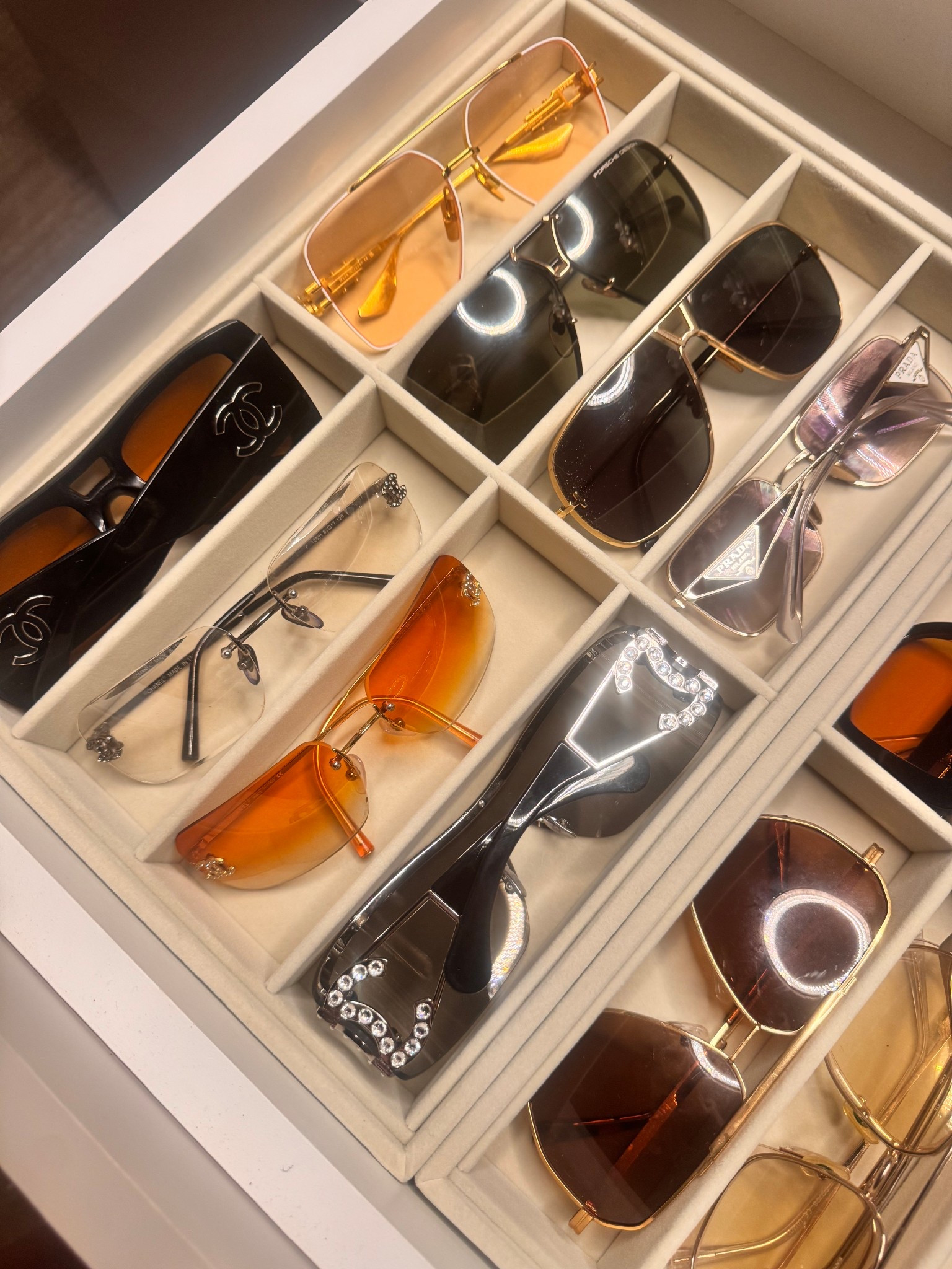 Beige Sunglasses Organizer 