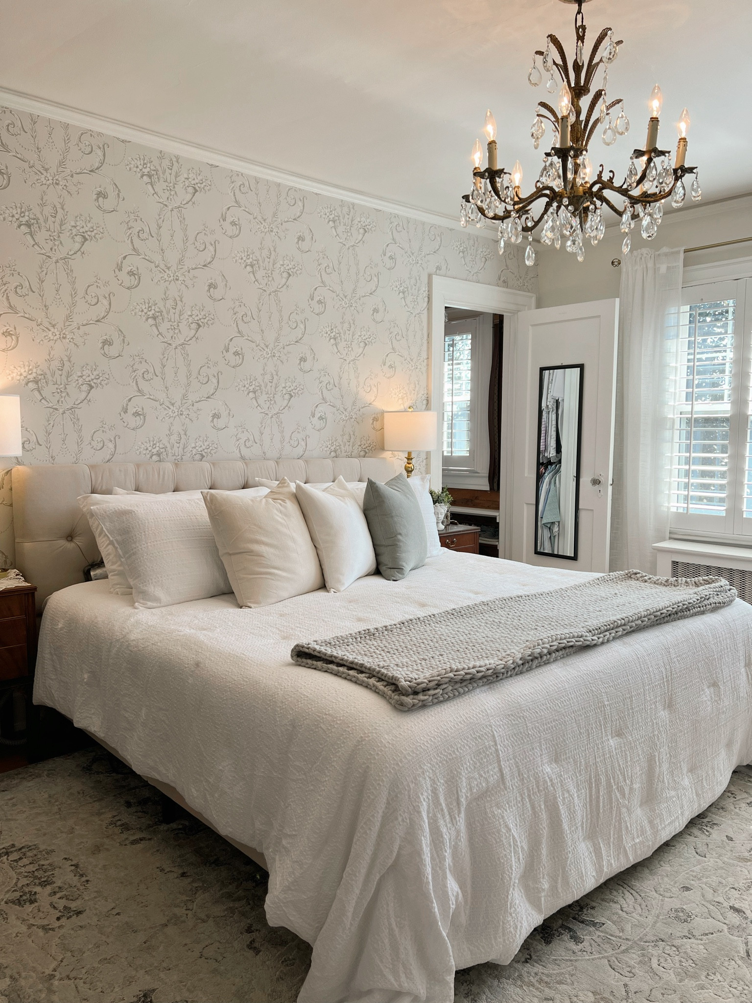 If you’re looking for luxury bedding at a great price, take a look at Linens and Hutch.  Their bedding is amazing !

#LTKstyletip #LTKhome #LTKfamily