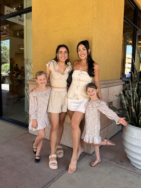 Linking our outfits from the weekend! The girls dresses are mommy and me! 

Spring outfits
Neutral outfits
Vacation outfit 



#LTKkids #LTKSeasonal #LTKstyletip