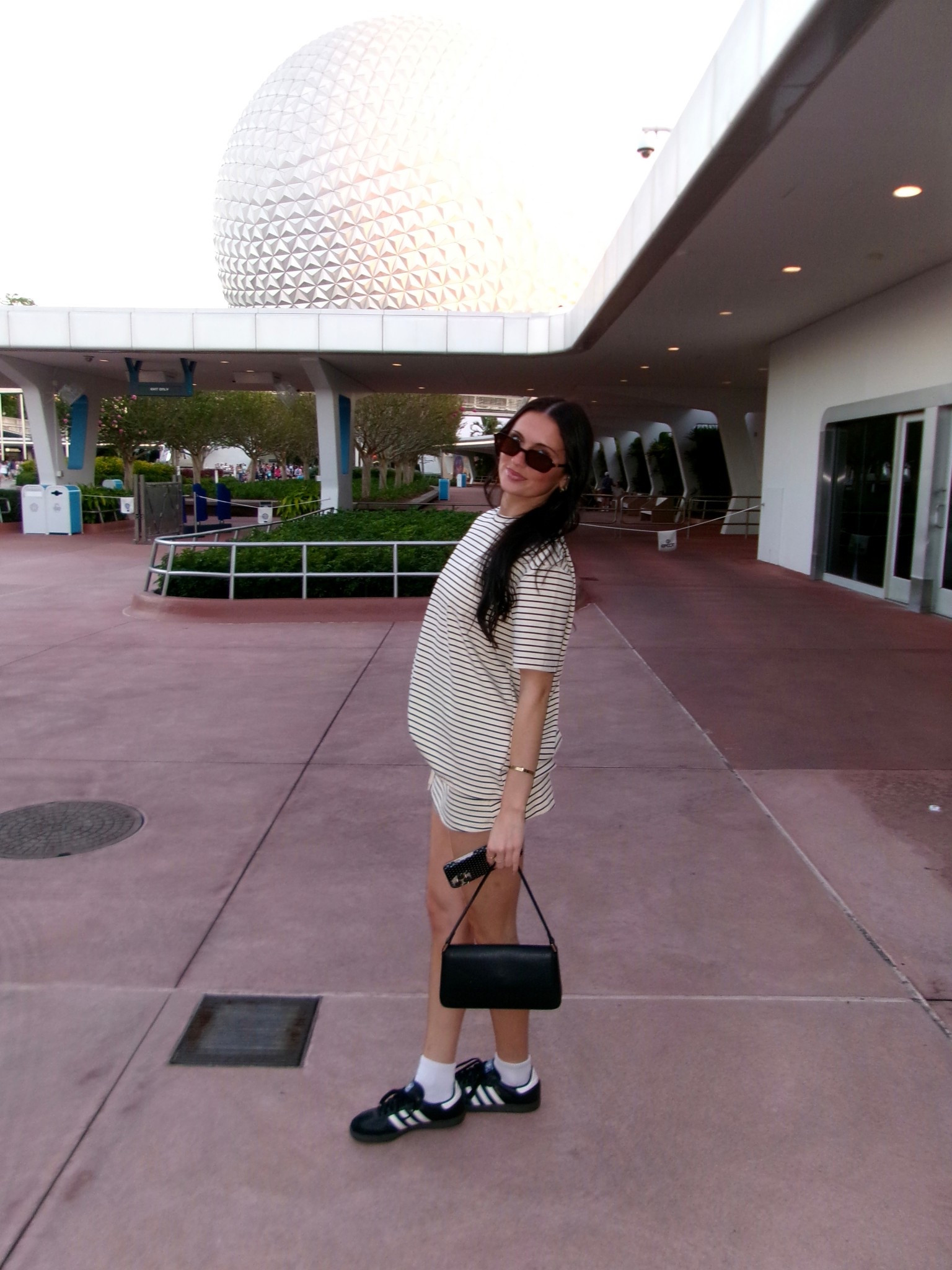 Disney outfit🖤

#LTKSeasonal #LTKStyleTip #LTKTravel