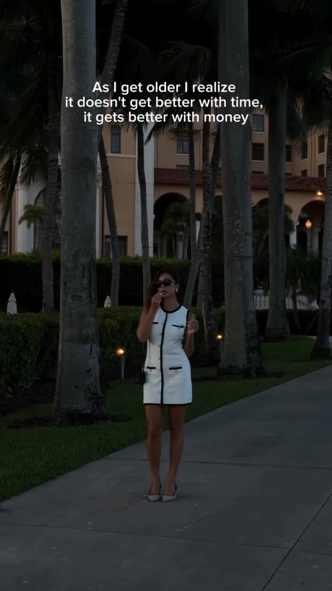 ✨ Shop my look — use code californirina_12 @commense.official for a discount!  #commense #ootd
#outfits #outfitinspiration #inspo #aesthetic #pinterest #trend #dress #eurosummer #oldmoneystyle #commensereview