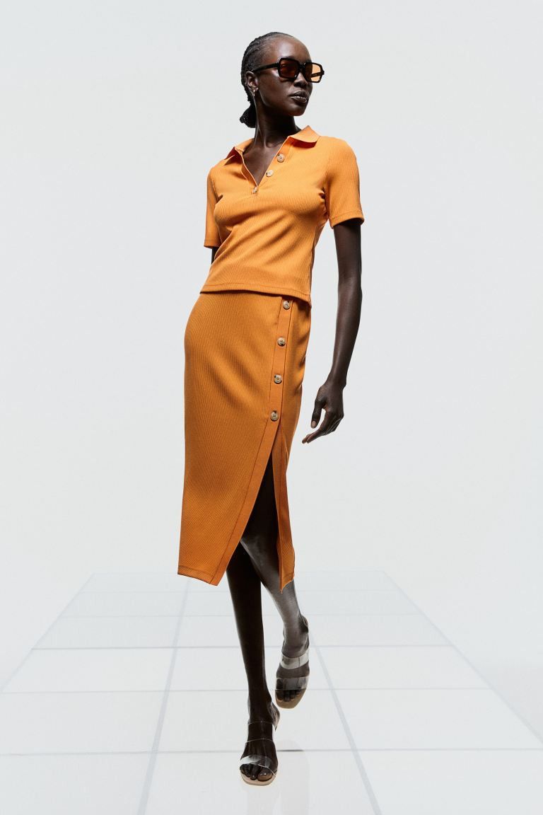 Button-detail Ribbed Skirt | Orange Skirt Outfit | Midi Skirt Outfit | Work Outfit | Spring 2023  | H&M (US + CA)