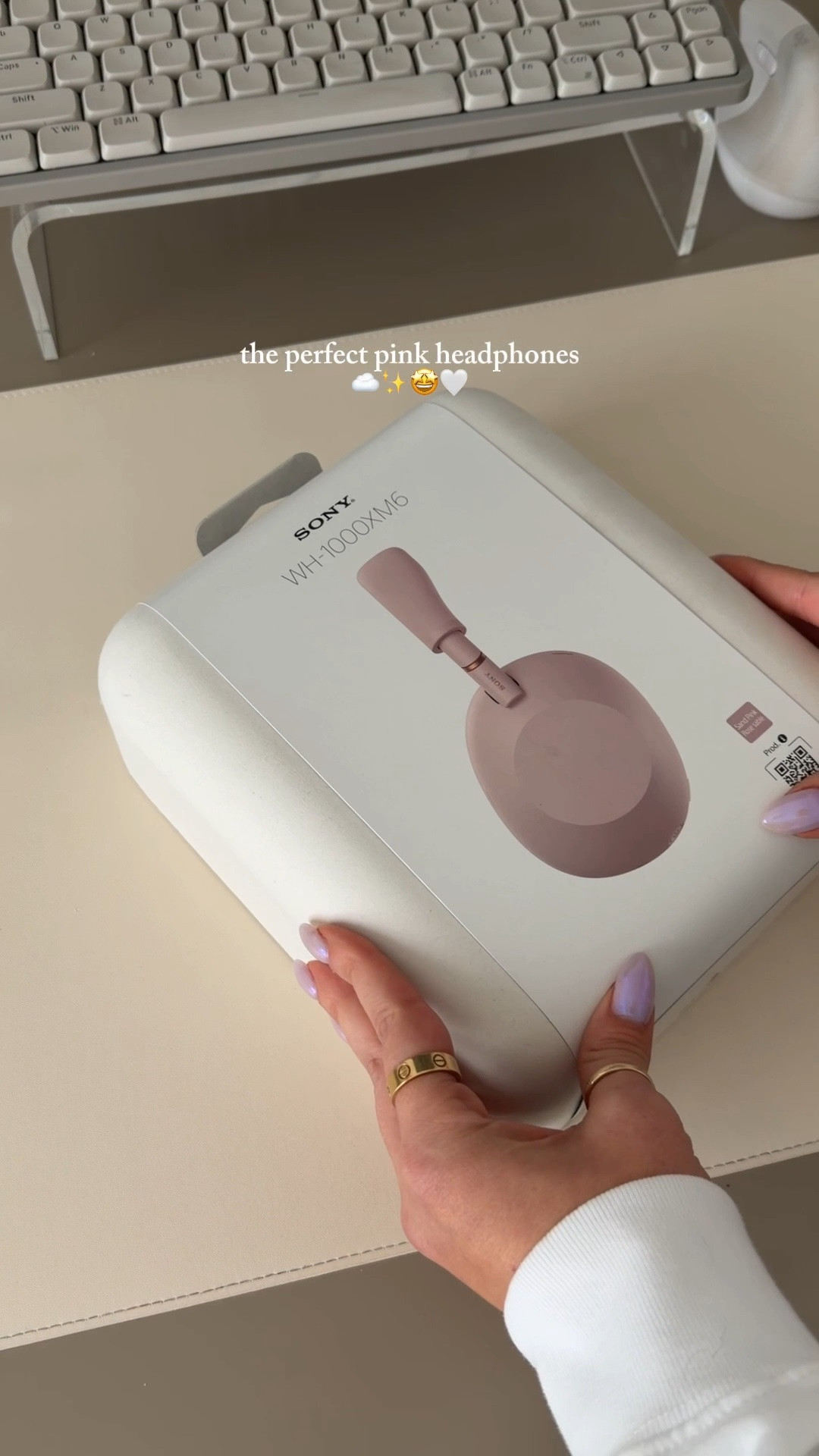 I’m obsessed with these pink Sony headphones! They feel so comfortable on, let me know if you want a review!

#LTKdayinmylife #LTKWorkwear #LTKTravel
