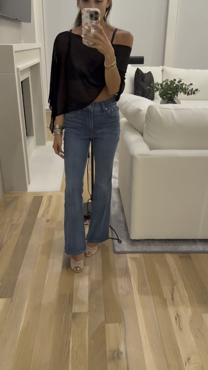 Stretchy petite friendly jeans size 23 love the fit of these Amazon heels fall outfit