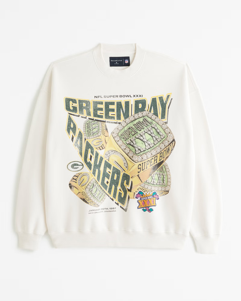 Men's Green Bay Packers Graphic Crew Sweatshirt | Men's Tops | Abercrombie.com | Abercrombie & Fitch (US)