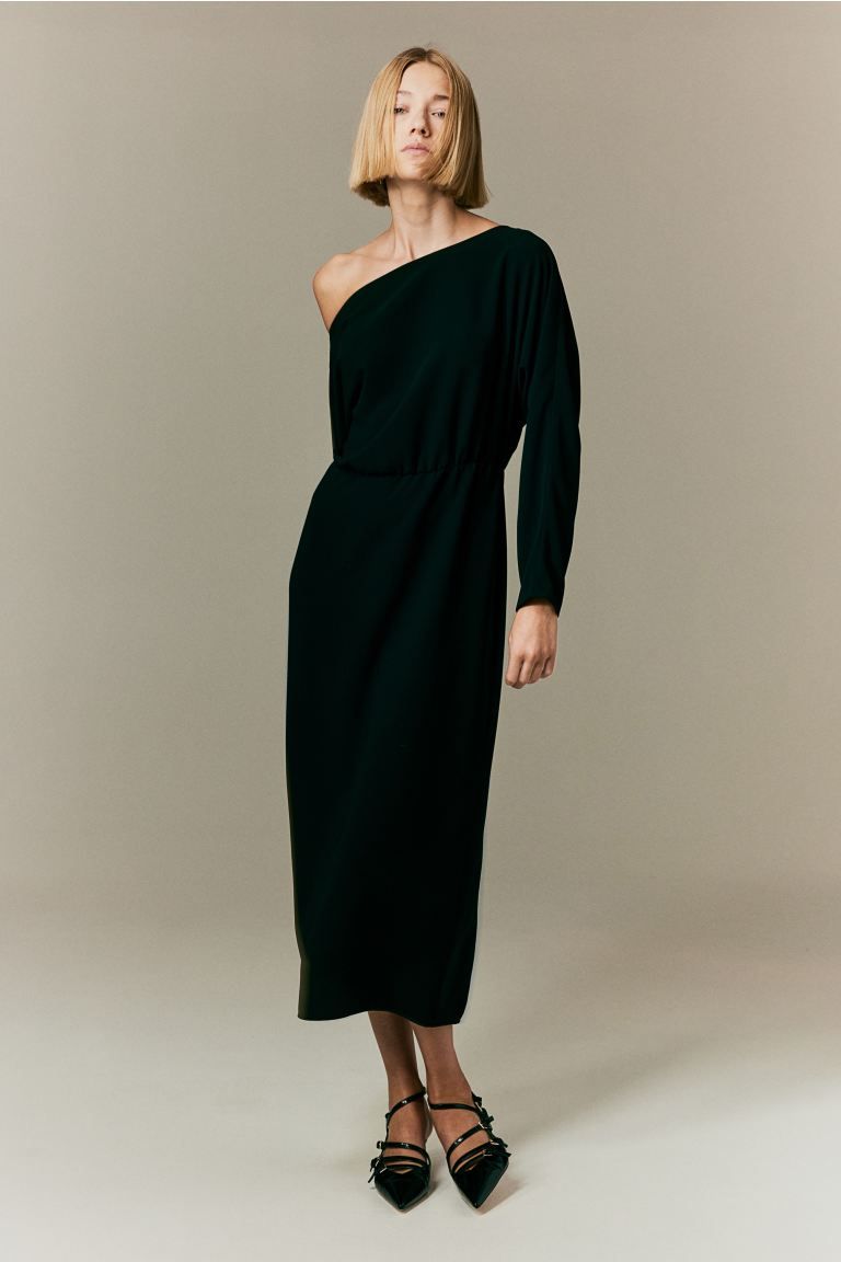 One-shoulder crêpe dress | H&M (UK, MY, IN, SG, PH, TW, HK)