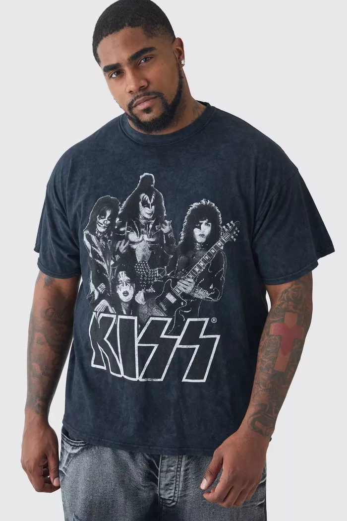 Plus Kiss License Acid Wash Tour Graphic T-shirt | boohoo (US & Canada)