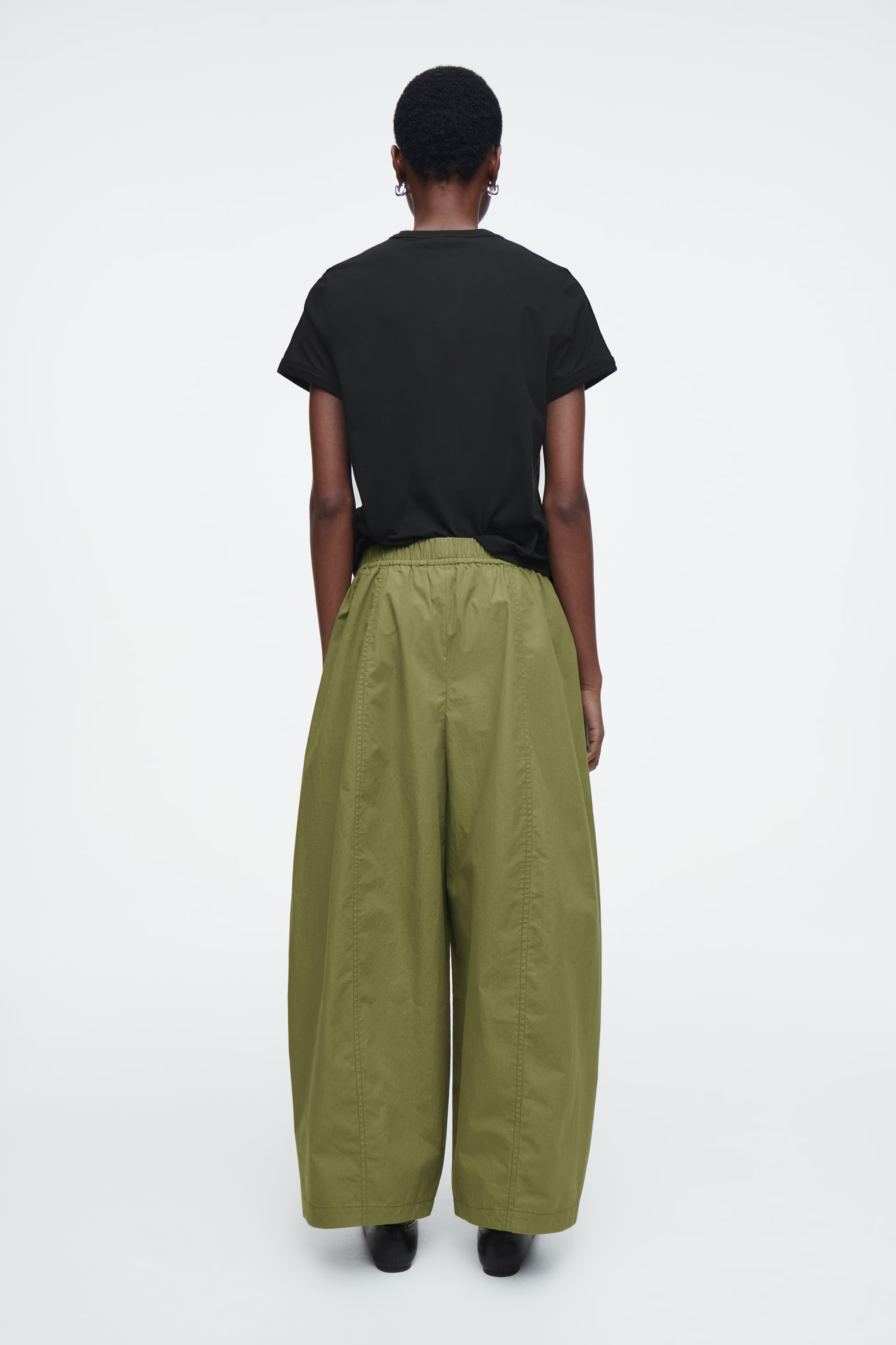 ELASTICATED BARREL-LEG TROUSERS - KHAKI | COS | COS UK