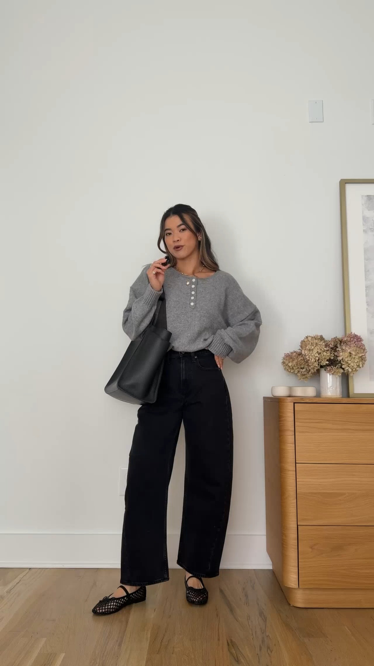 I love how these @abercrombie barrel jeans fit on me (I’m 5’2)!
Use my Abercrombie stackable discount code AFCHLOE for an additional 15% off. Be sure to shop the Abercrombie denim sale 25-50% off all jeans & 20% off almost everything else now until Aug 10th!

Sizing info:
-Abercrombie High Rise barrel Jean (Size 24 Short in Black)
-Abercrombie Merino Wool-Blend Henley Sweater (Size Small in Heather Grey)


Petite style, petite fashion, mom outfit, mom style, petite pants, petite outfit ideas, petite outfits, best pants for petite, petite barrel pants, spring style, spring outfits, vacation outfits, summer outfits, fall pants, autumn top, petite fall outfits, abercrombie pants, fall sale, Abercrombie sale, sale, fall cardigan, barrel jeans, petite barrle jeans

Denim Promo: *Offer valid online only August 5, 2026 to August 10, 2026 in US/CA. Excludes clearance. Online price reflects discount.
Extra 20% Off: *Offer valid in stores and online August 5, 2026 to August 10, 2026 in US/CA. Exclusions apply as indicated. Online price reflects discount.
Promo Code: *Use code AFCHLOE to get an additional 15% off almost everything in stores and online at checkout from August 5, 2026 to August 10, 2026 in US/CA. Exclusions apply. See details online.

#LTKootd #LTKSaleAlert #LTKWorkwear