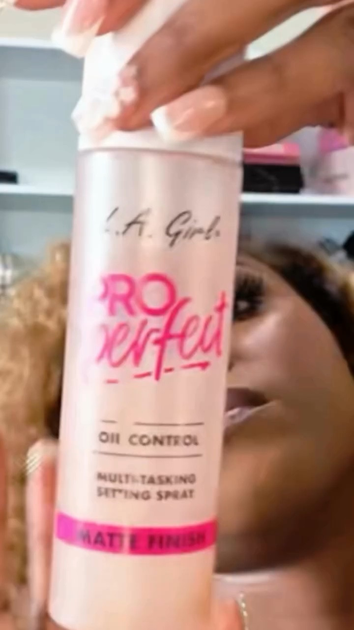 Drugstore price. High-end results. Here’s why I’m obsessed :

💕 Budget-friendly

💕 Lightweight on the skin

💕 Helps makeup last longer

💕 Great for everyday wear

💕 Gives a smooth, polished finish

Have you tried anything from L.A. Girl lately? 

#lagirlcosmetics #drugstoremakeup #affordablebeauty #beautyfinds #makeuprecommendations