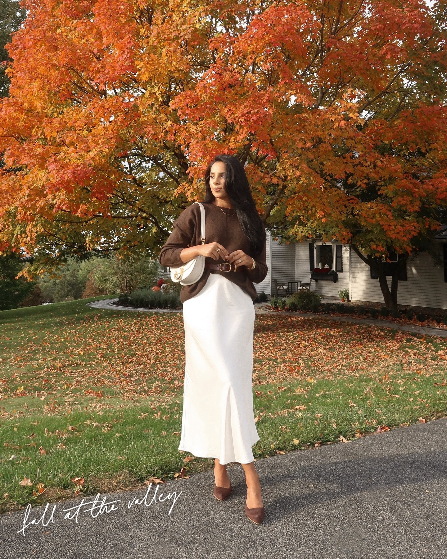 Fall outfit details with a brown sweater, silk cream skirt and cream bag! 

#LTKShoeCrush #LTKStyleTip #LTKItBag