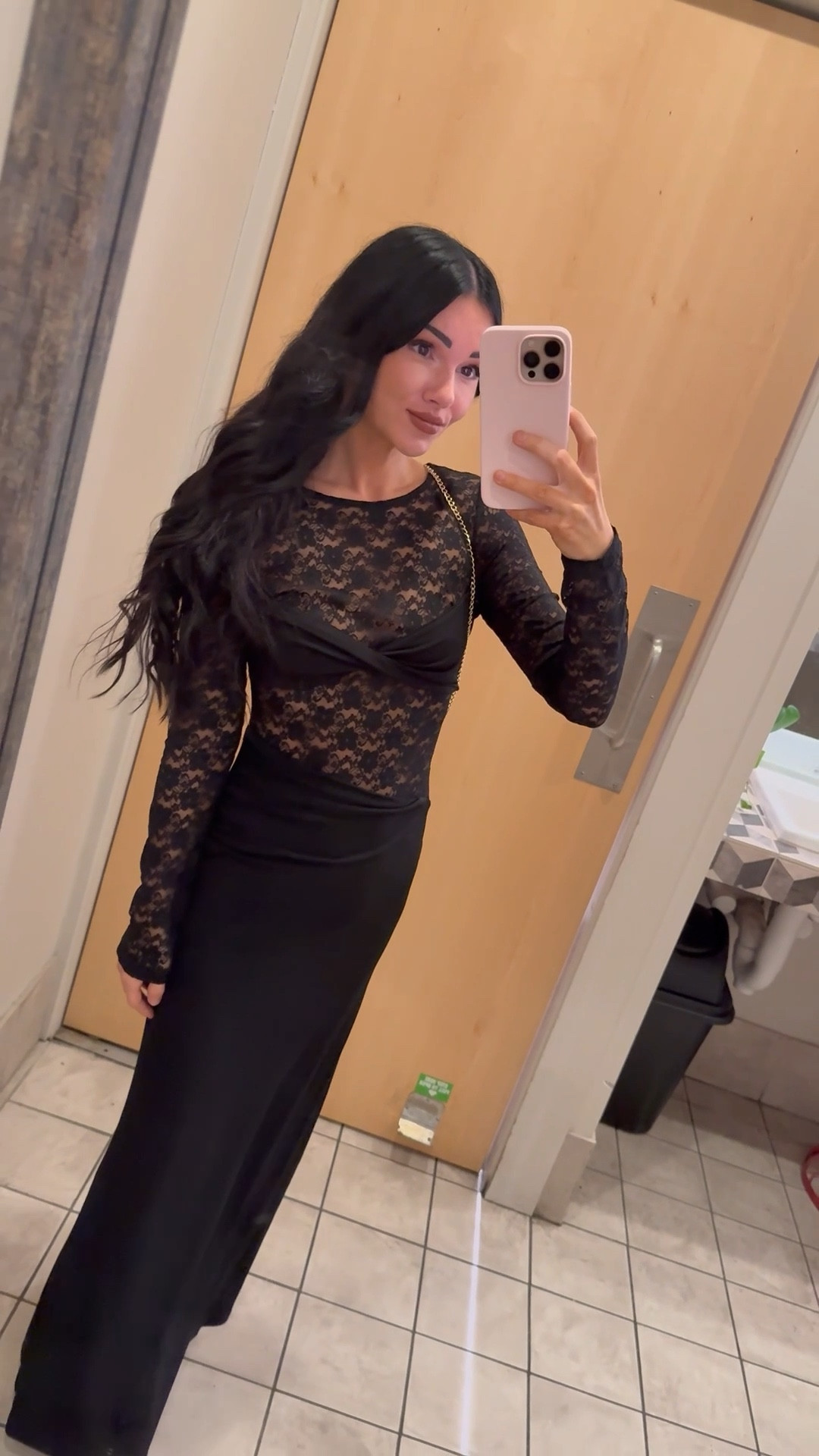 Winter wedding guest dress! @hellomolly


#hellomolly

#LTKHoliday #LTKStyleTip #LTKWedding