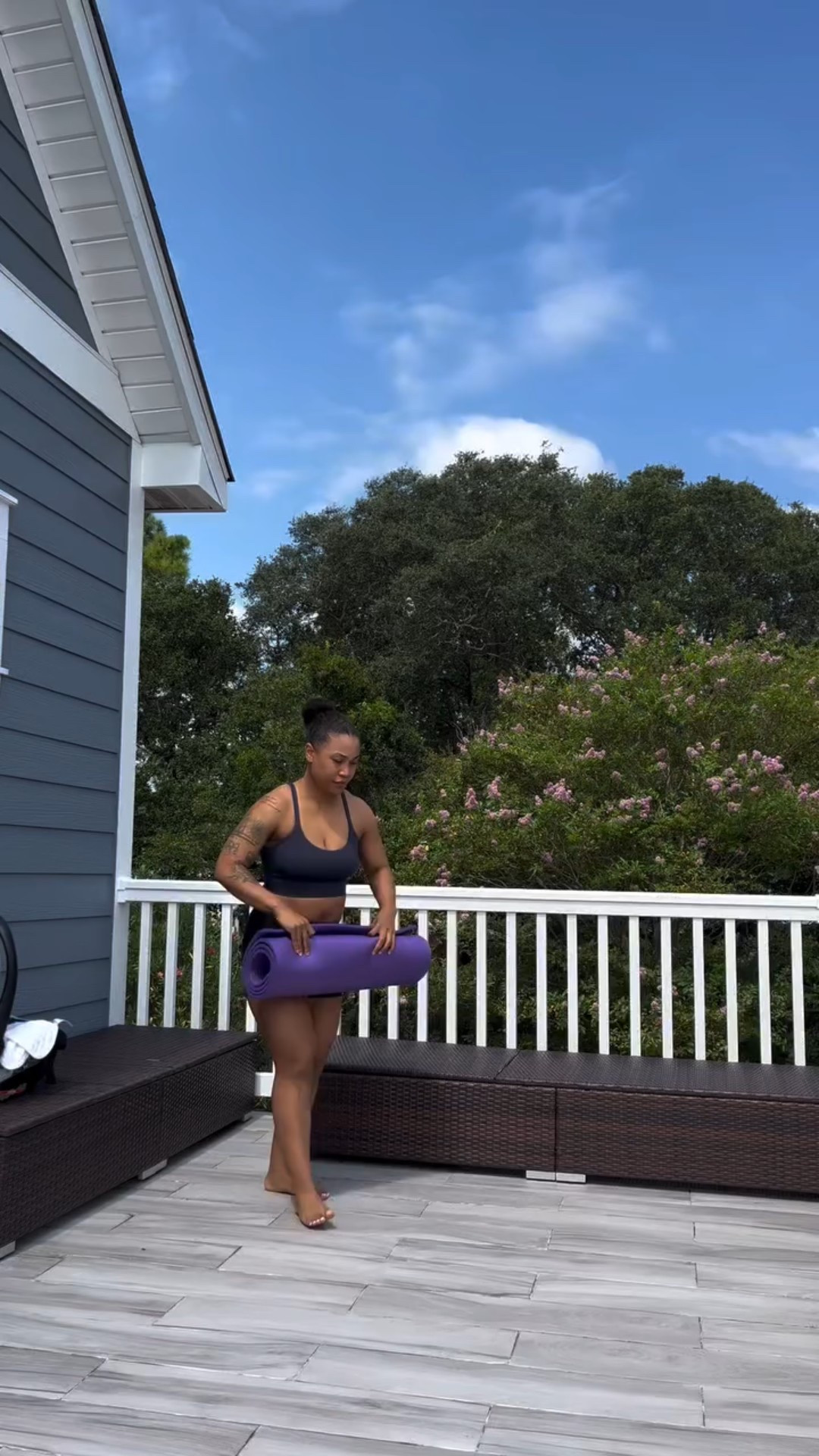 Come on, friend! We’re getting a workout in. 20-25 minutes of your day, low equipment, full body. 

I’ve been on traveling with family this week and schedules are off. But I have ~30 minutes every day to get a quick workout in and something better than nothing!! 

Did this full body workout yesterday some warmup and mobility, a little plus, strength and core, covers all the bases if you ask me! 

📱 Link in my bio for a FREE discovery call to chat about 1:1 coaching.