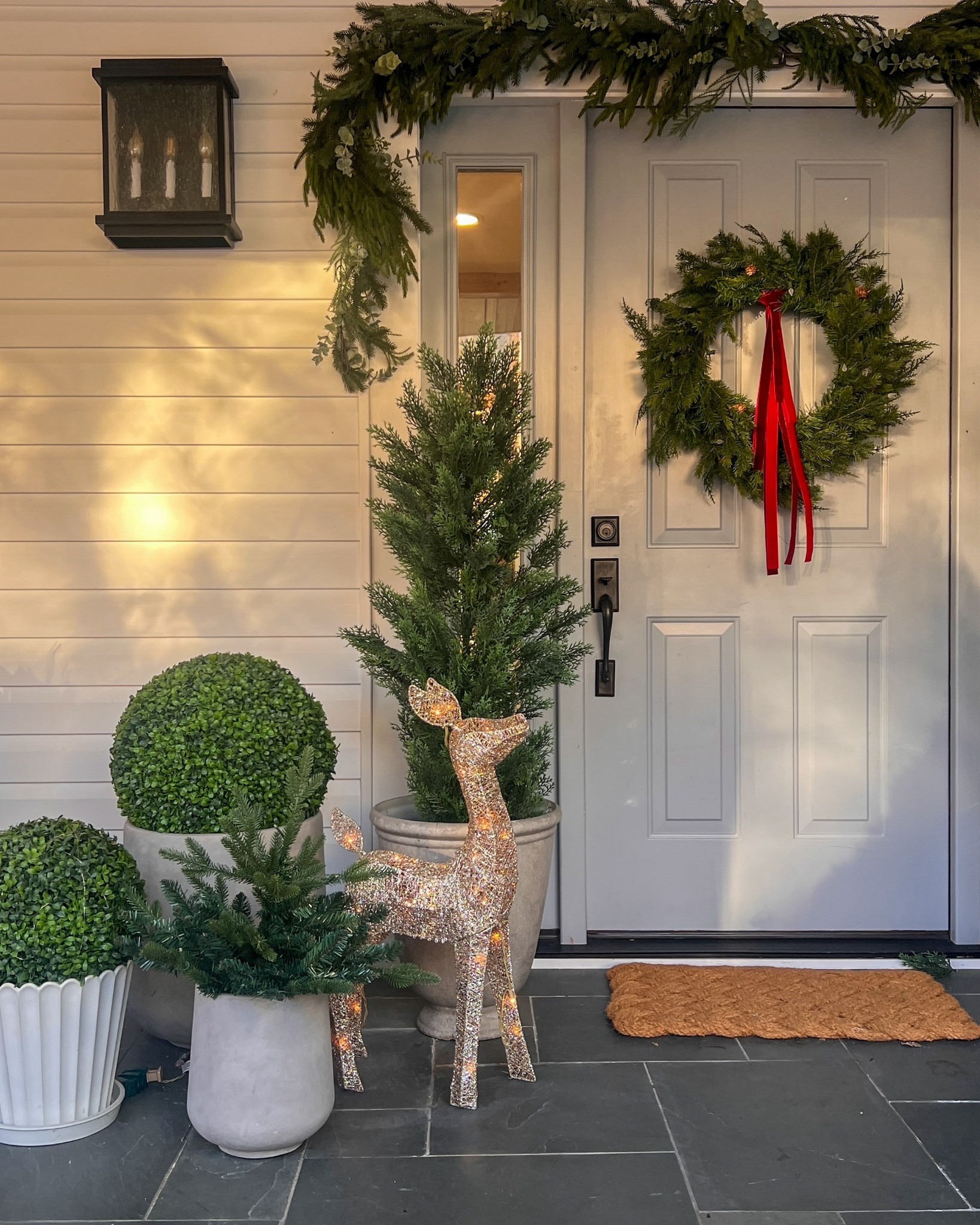 Target has some really good Christmas finds on sale today. Here’s everything worth checking out:

• Studio McGee pine wreaths
• Pre-lit pot fillers + mini trees
• Champagne tinsel ornaments
• Holiday sheet sets
• Rattan fawn (so cute!)
• Studio McGee ceramic houses
• Glass trees
• Preserved bundles
• Classic string lights



#LTKHoliday