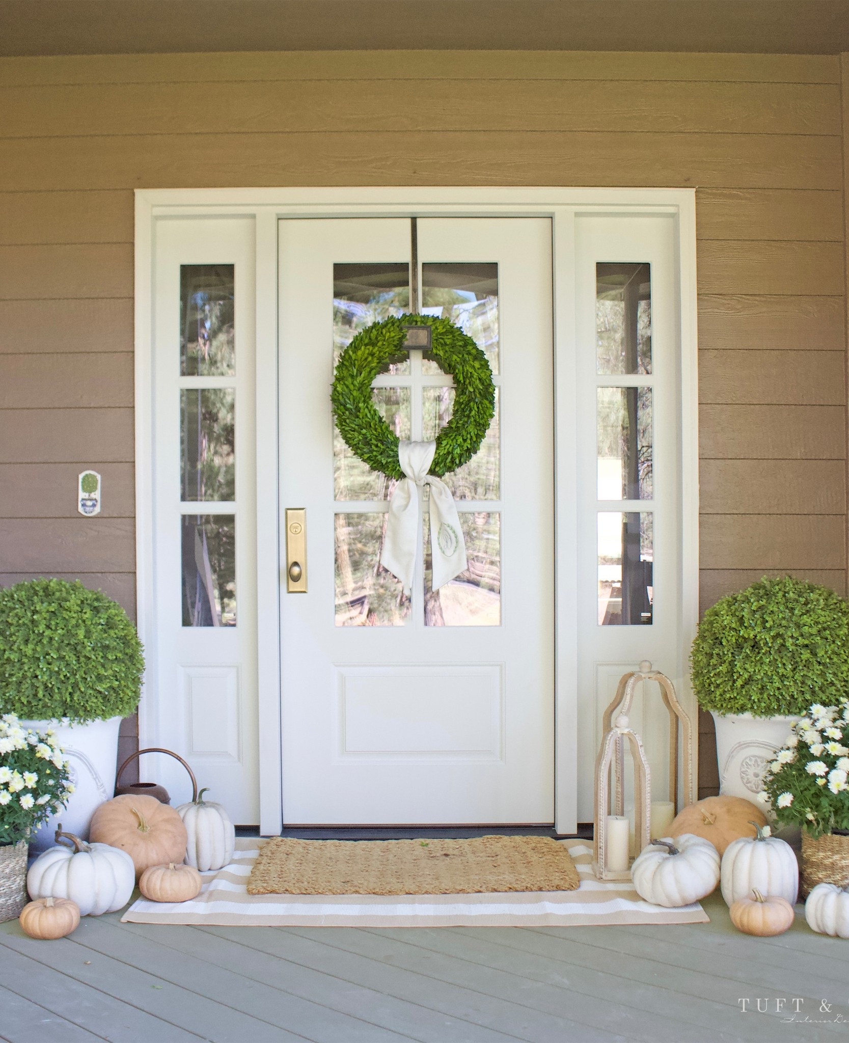 Shop my fall front porch!🍁