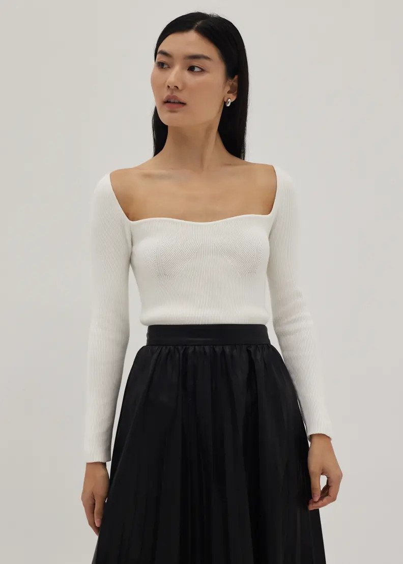 Marga Sweetheart Knit Top | Love, Bonito USA