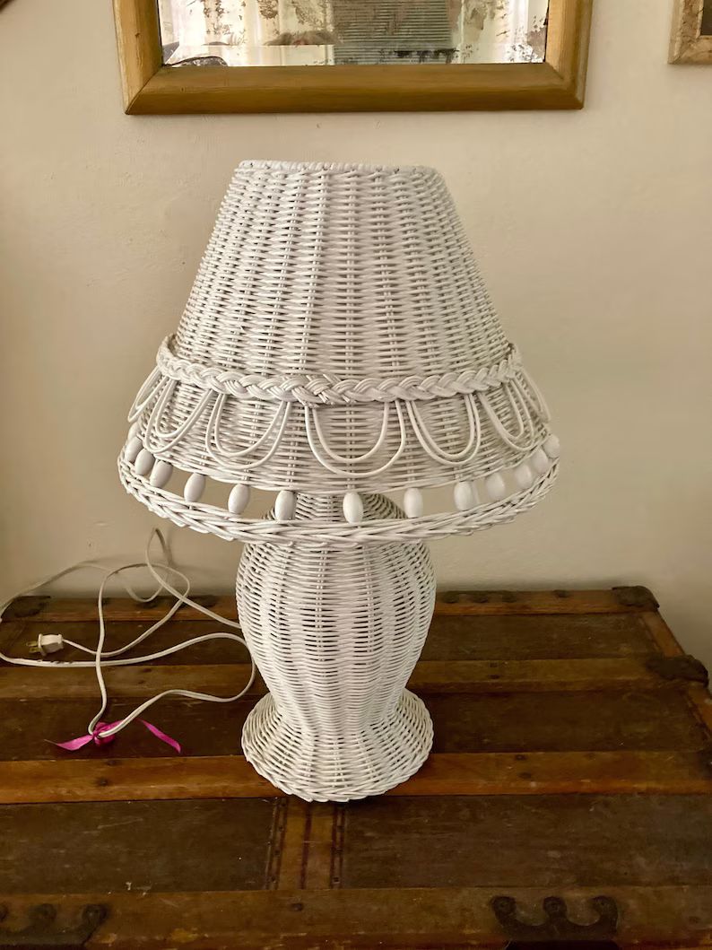 Vintage Wicker Lamp, White Wicker Bedside Lamp, Single Light Table Lamp, Vintage White Wicker Tab... | Etsy (US)