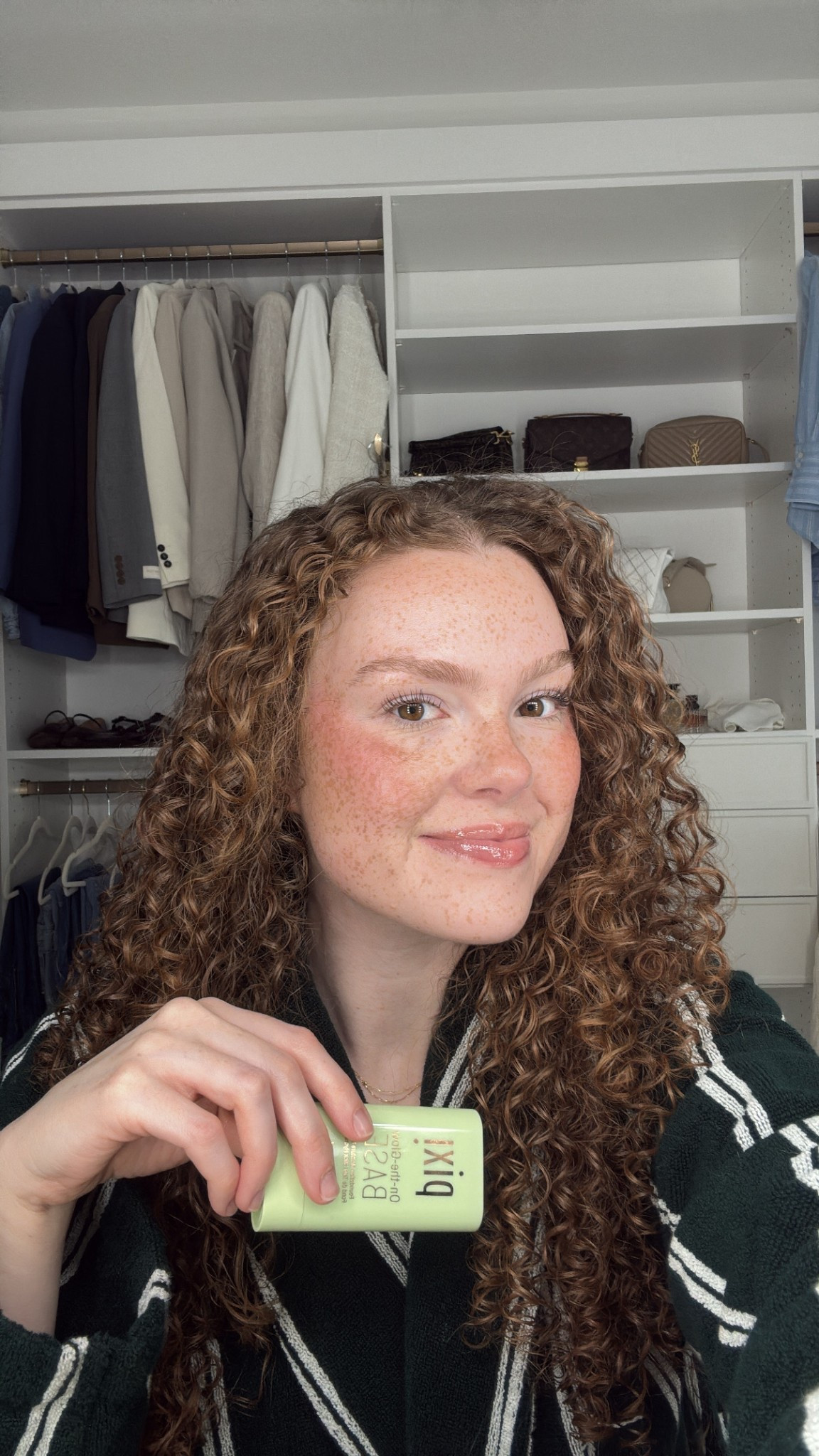 #ad @pixibeauty on the glow base moisturizer for touch ups 🦋💛✨ @target #pixibeauty #pixiglow #pixiperfect #targetpartner #target