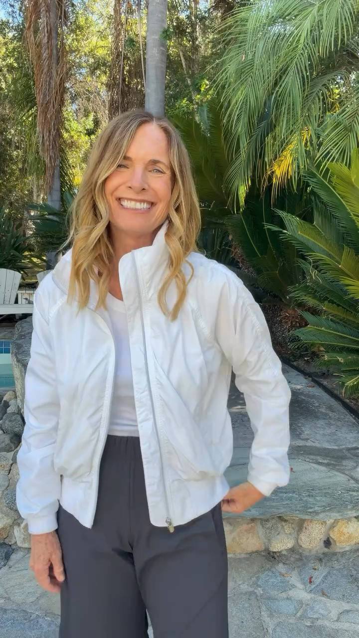 Okay… the viral RUTI pants are DEFINITELY worth the hype! 🙌❤️ 

And this little Athleta windbreaker has been one of the most popular jackets I’ve ever shared with you guys!

Such an easy, comfy outfit that still feels pulled together. 🤗

For sizing, I’m wearing an XS in the jacket + size 0 in the pants.

#LTKfitnessgoals #LTKTravel #LTKOver40