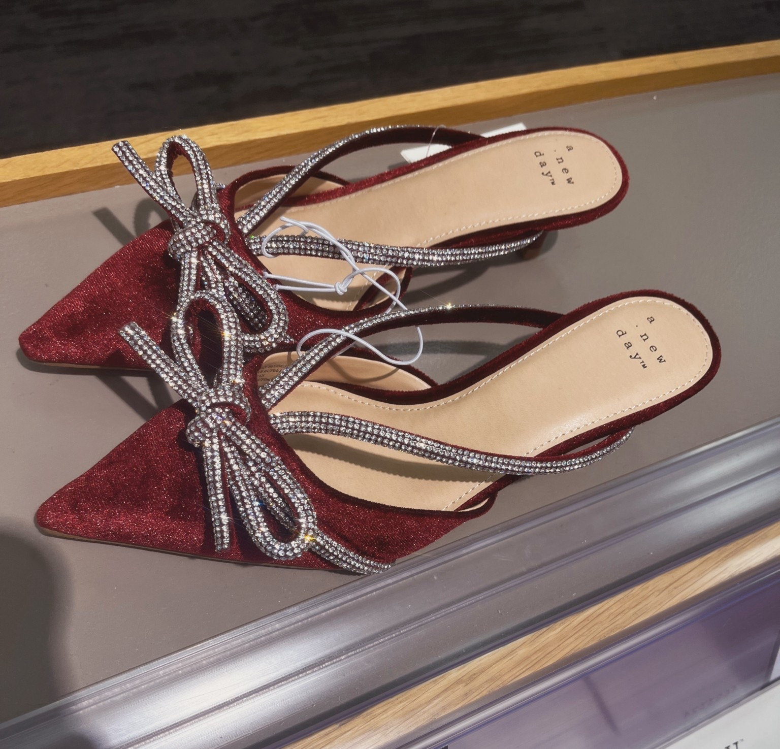 LTKstyletip / ltkfindsunder100 / ltkfindsunder50 / ltkgrwm / ltkootd / LTKsalealert / LTKstyletip / LTKwedding / sale / sale alert / velvet shoes / bow heels / bow shoes / velvet heels / velvet bow heels / velvet bow shoes / holiday shoes / holiday style / target / target finds / target style / red shoes / red heels 

#LTKSeasonal #LTKHoliday #LTKGiftGuide