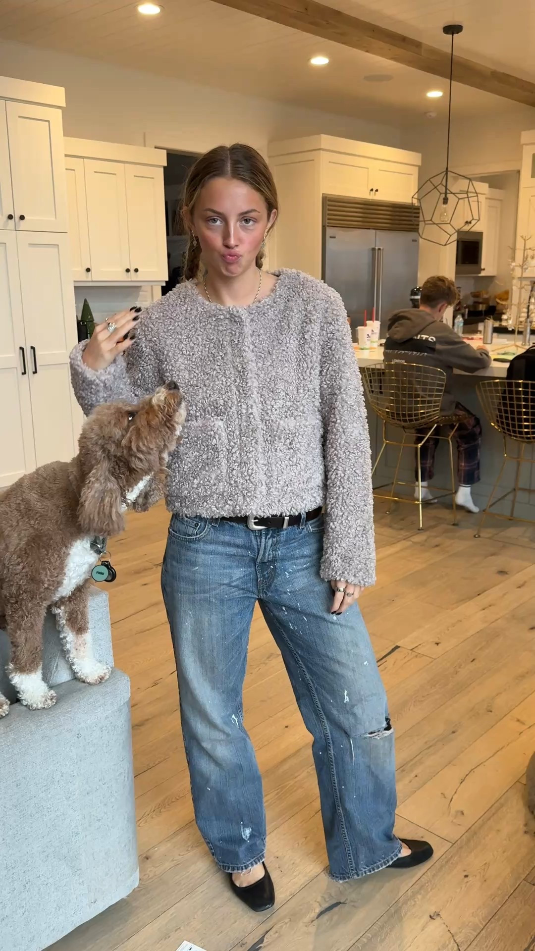 Emery is loving these faux fur jackets from @walmartstyle she's in a medium in this one. #walmartpartner #walmartstyle @sofiavergara