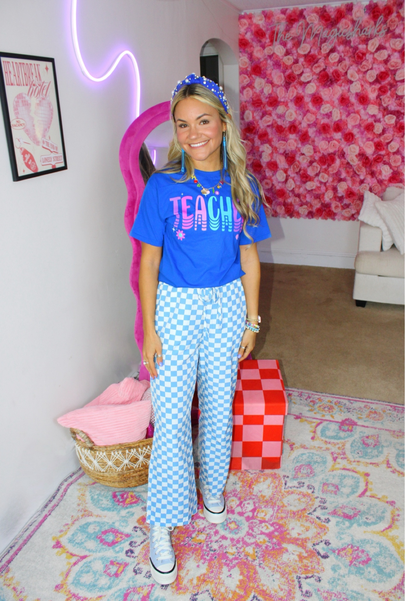 Teacher ootd

Pants: size small
Shoes: size 8