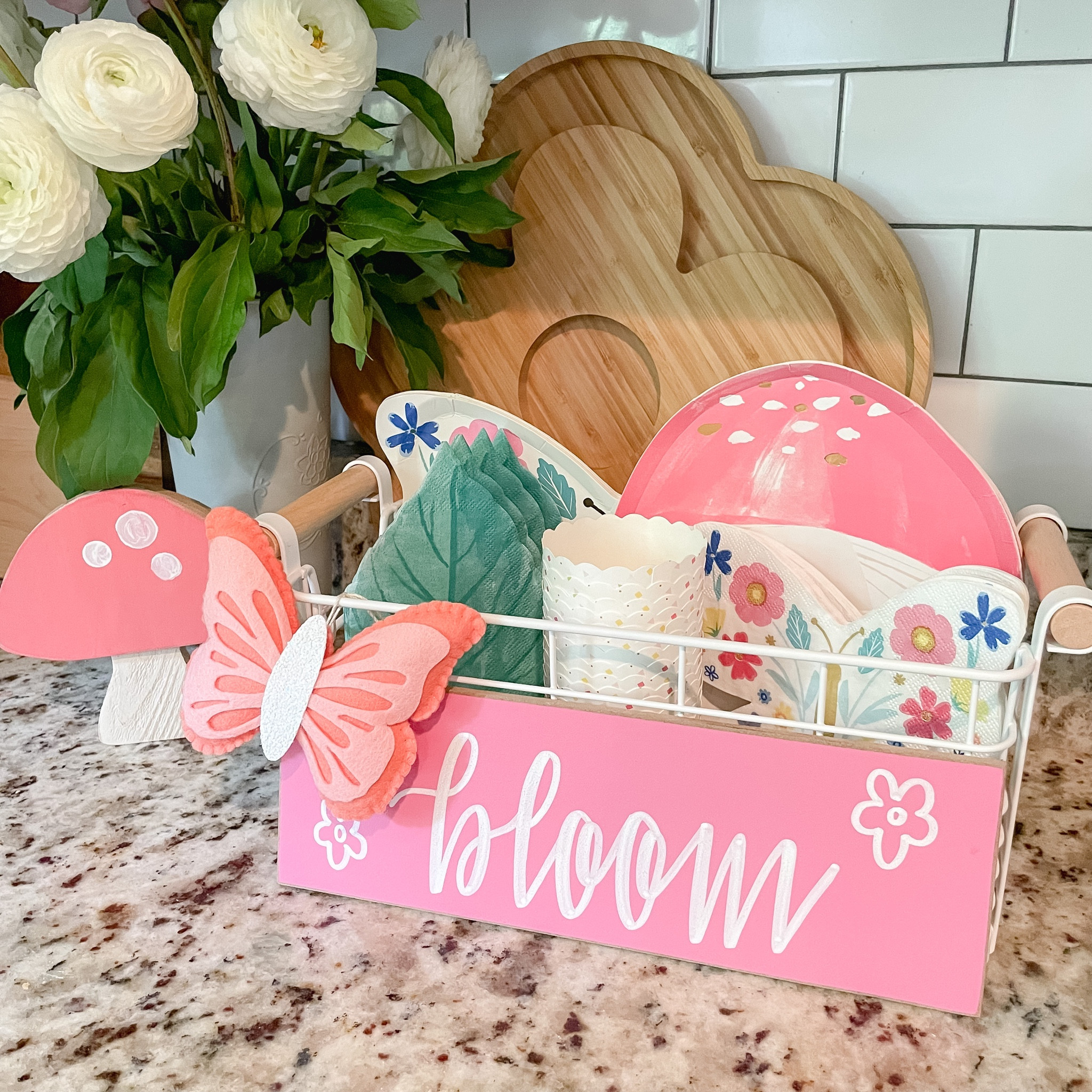 🍄 Spring Occasions Bin 🍄
These exact butterfly plates & napkins are unavailable, but I’ve linked this year’s version!

#LTKhome #LTKSeasonal