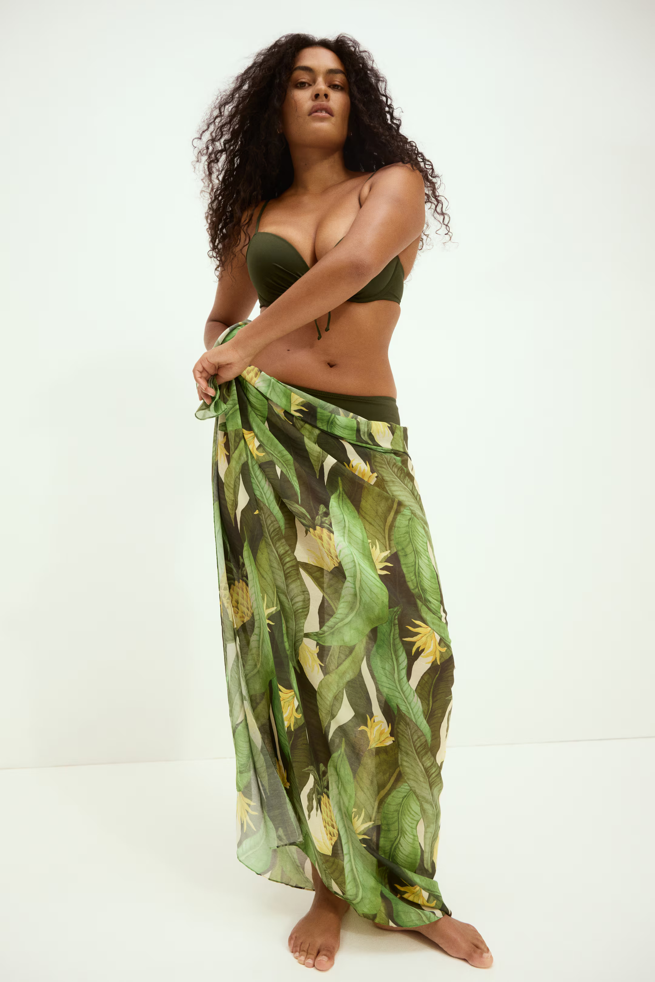 Sarong - Green/patterned - Ladies | H&M US | H&M (US + CA)