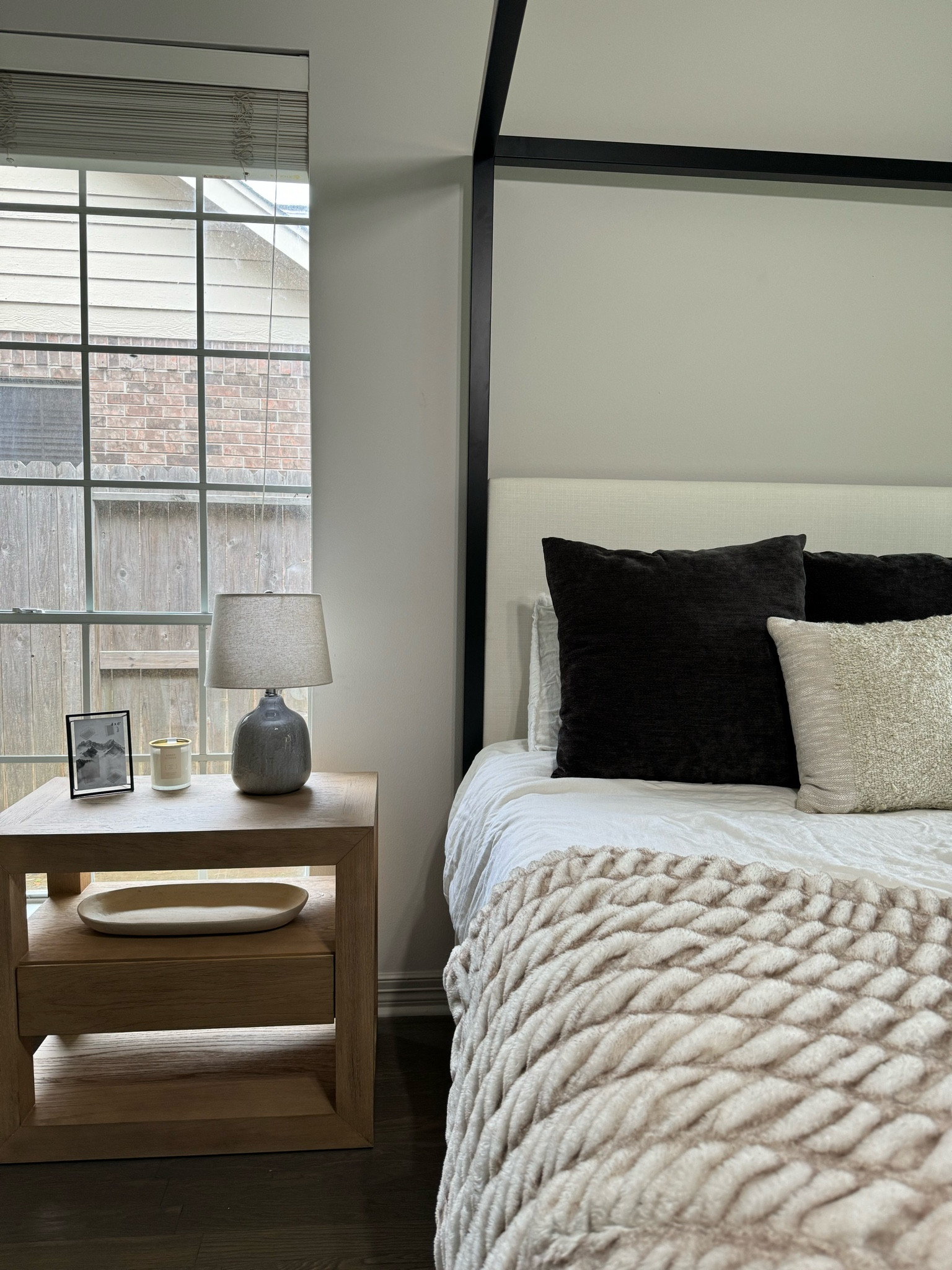 Bedroom decor & furniture 

#LTKSeasonal #LTKhome