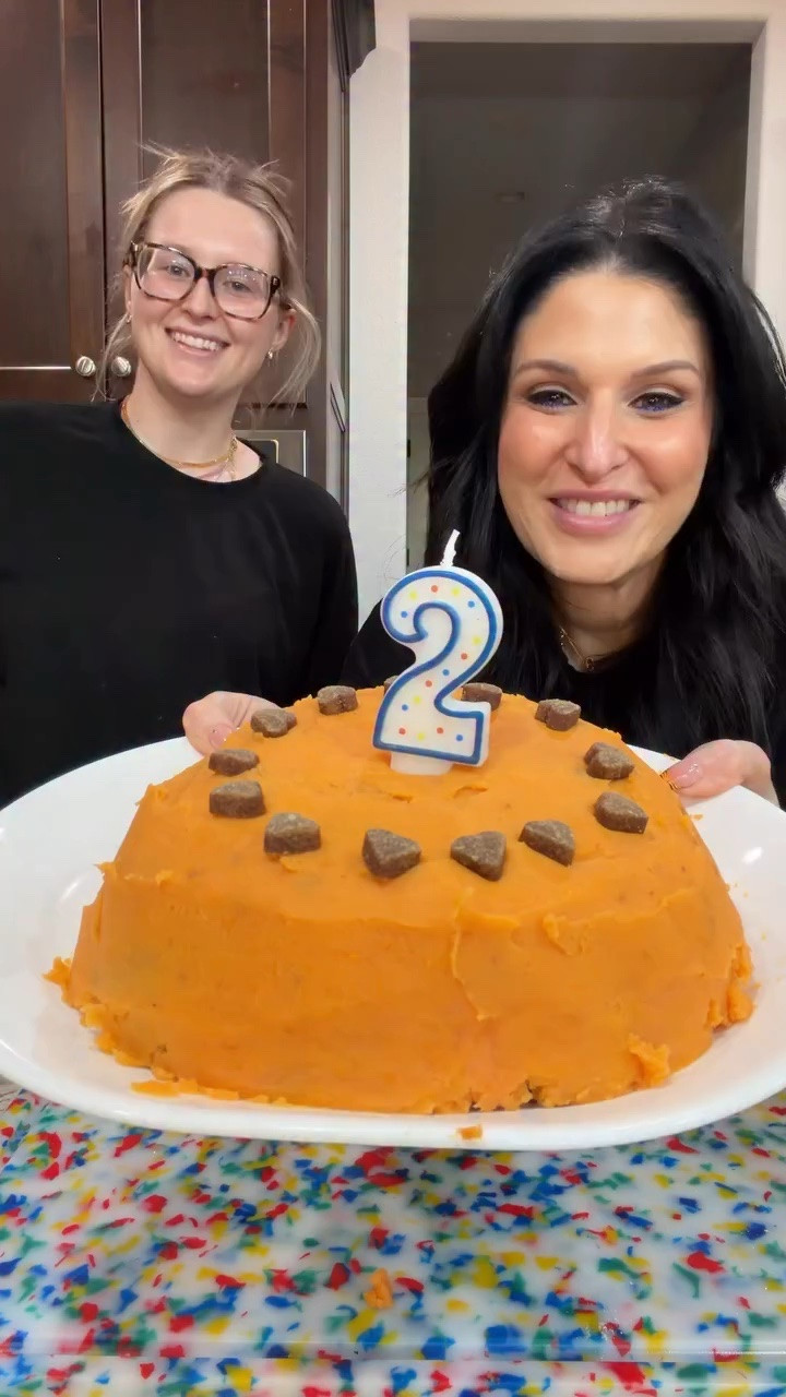 ⭐️RECIPE⭐️ LET’S MAKE BEAU’S BIRTHDAY CAKE!!!!!! Even the pickiest pups love this recipe! #recipe #birthdaycake #dog #birthday #meatloaf