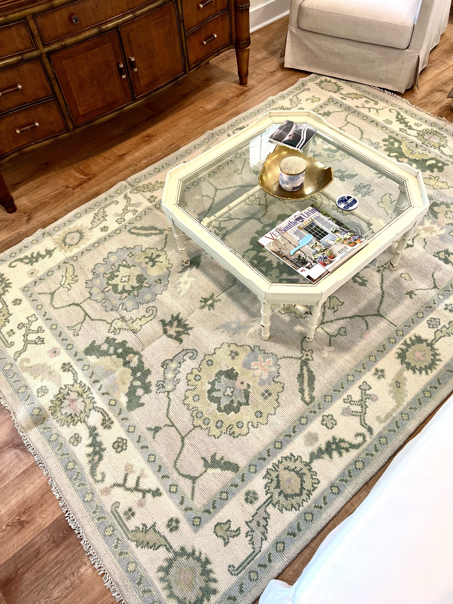 LOVING the Mary Alice rug from Locust Lane rugs!! 
