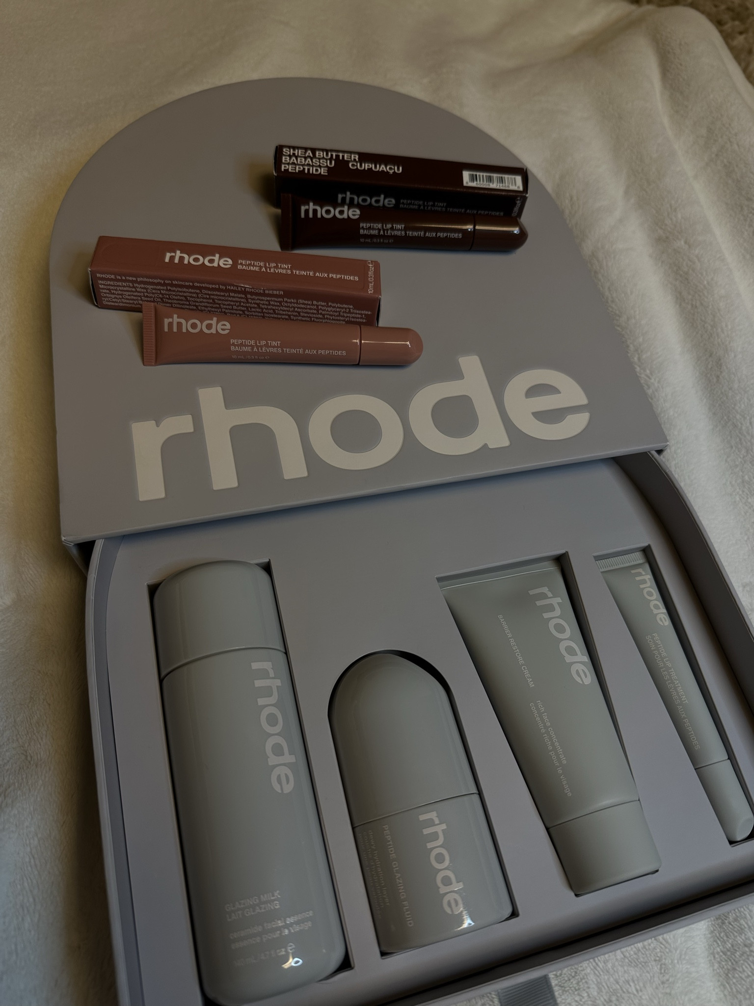 Rhode Skin✨🫧🥛 

#LTKfindsunder50 #LTKbeauty #LTKfindsunder100