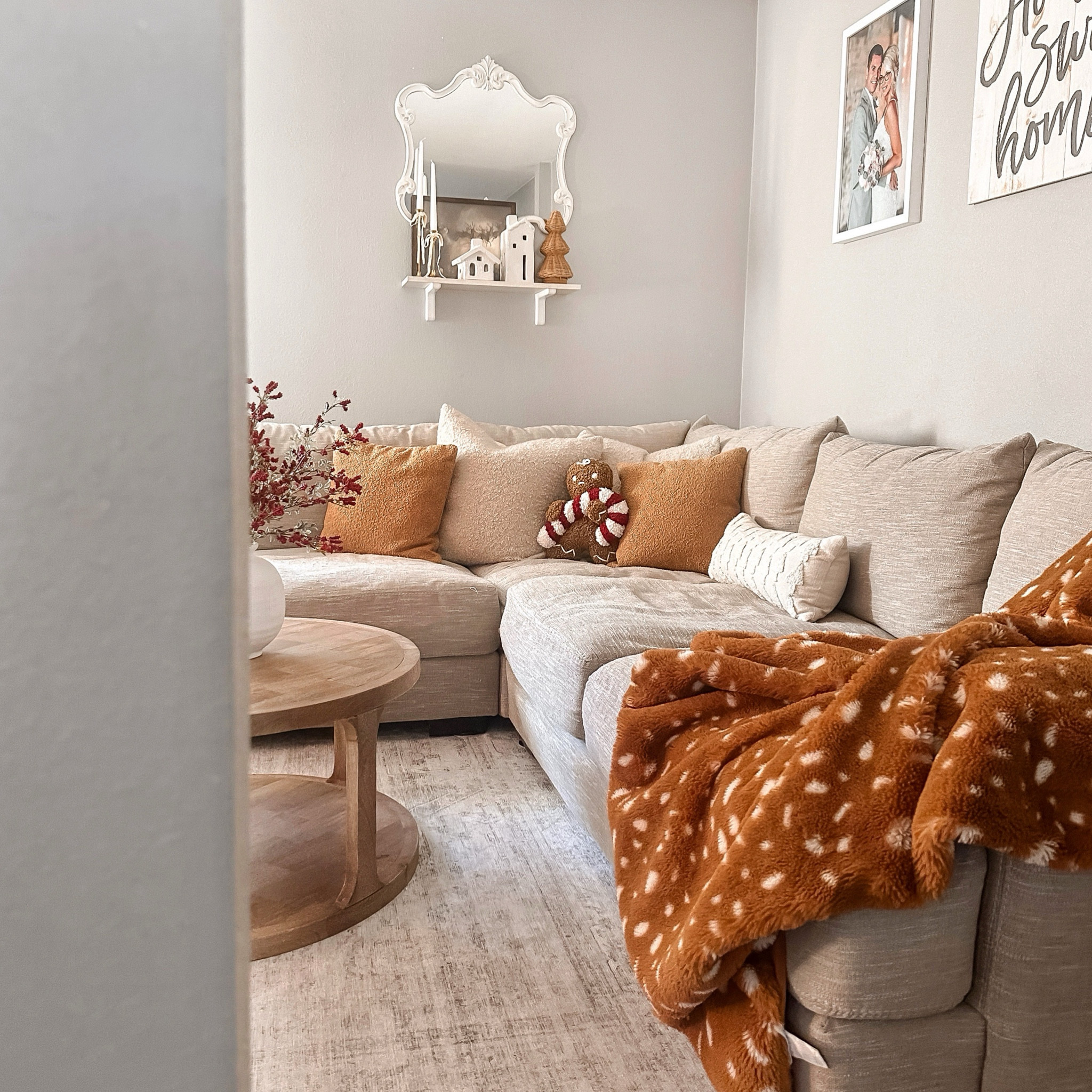 Cozy 🤍

#LTKSeasonal #LTKHoliday #LTKHome